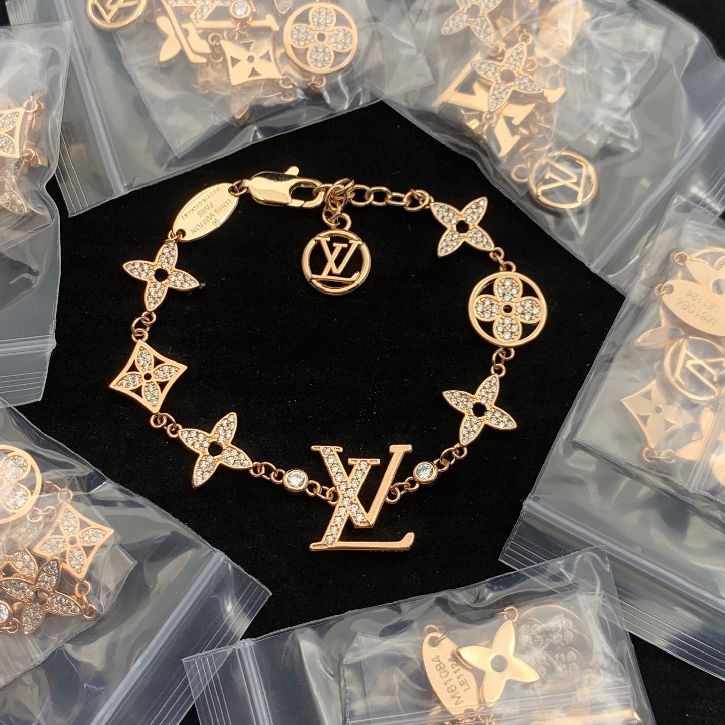 LuxluxHouse Low Price And High Quality Accessories Louis Vuitton