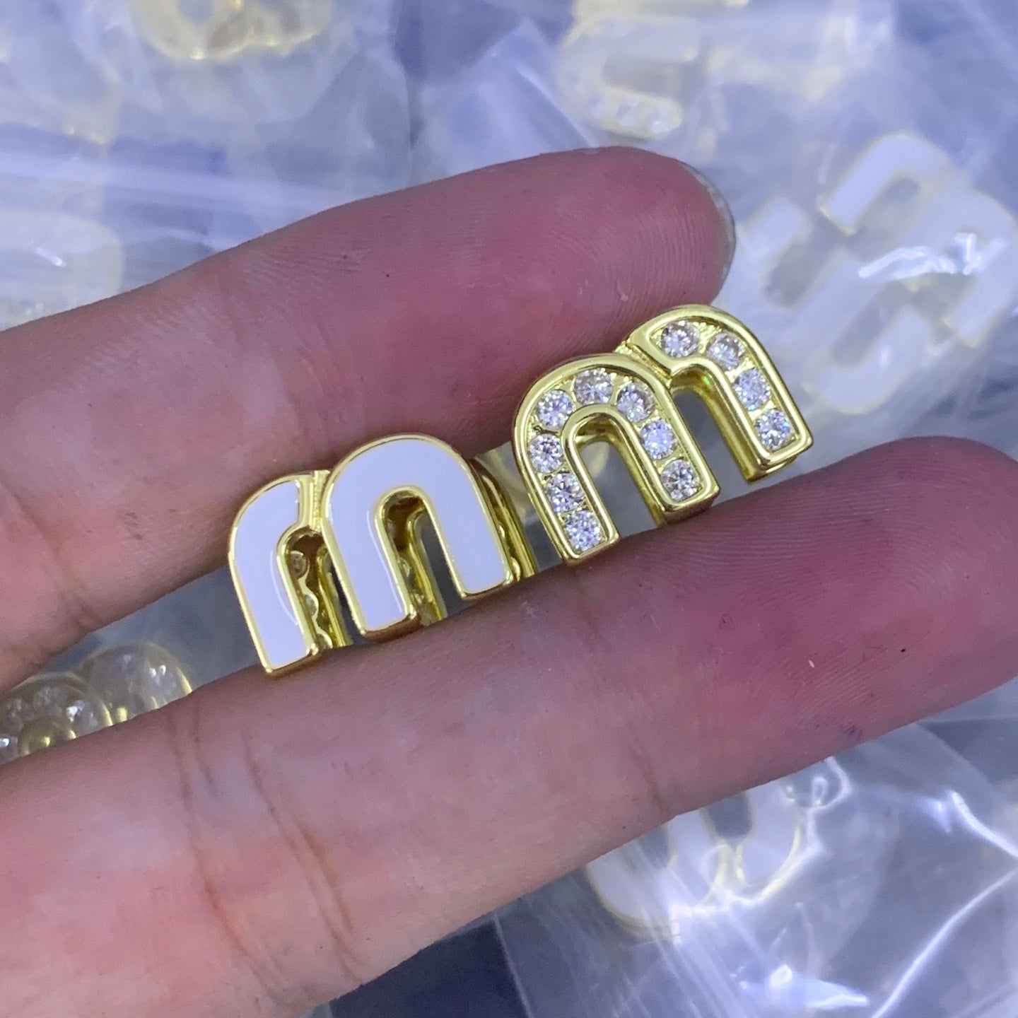 LuxluxHouse Low Price And High Quality Accessories Miu Miu
