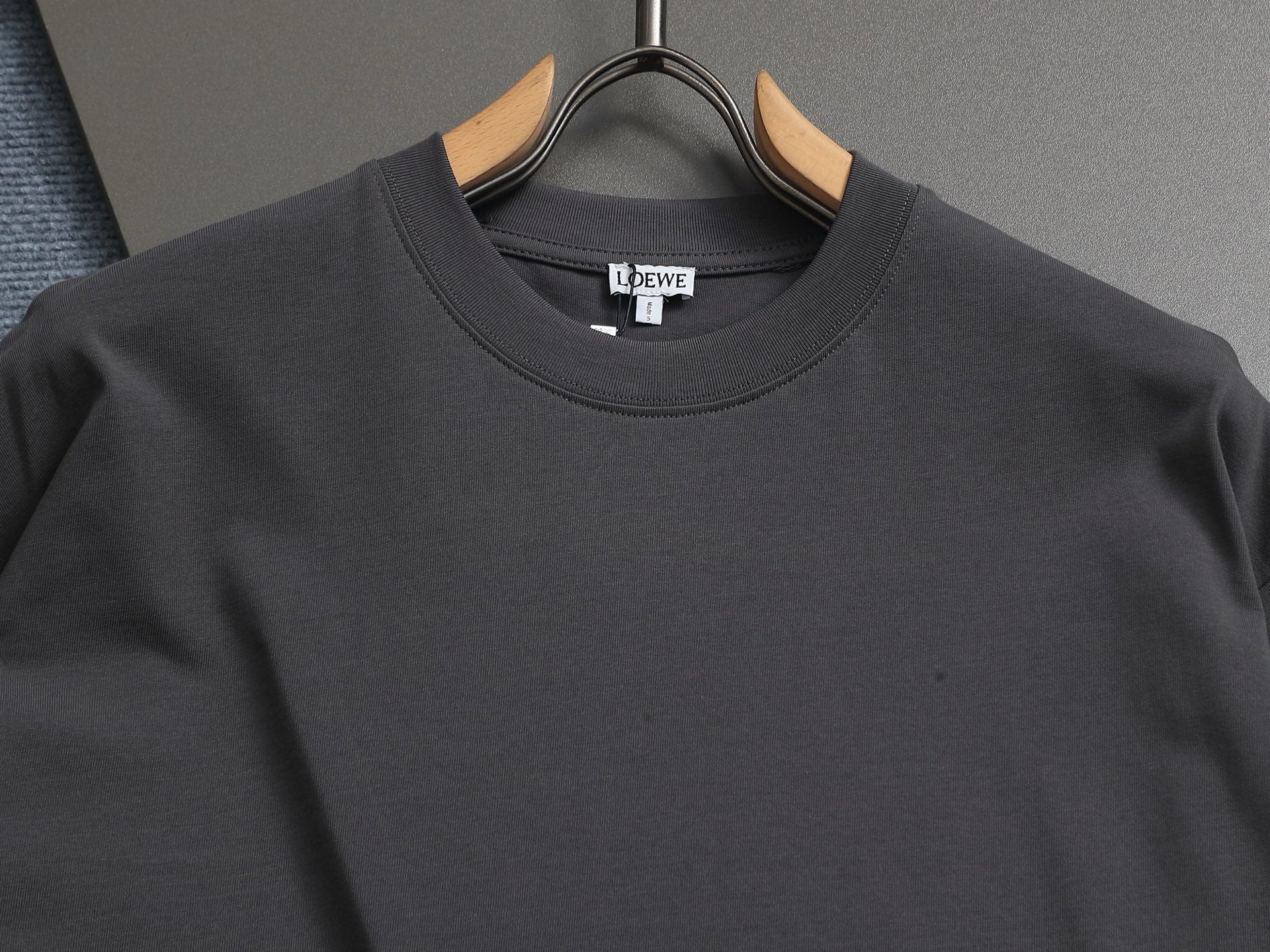 LuxluxHouse Best Quality Clothes T-shirt Loewe