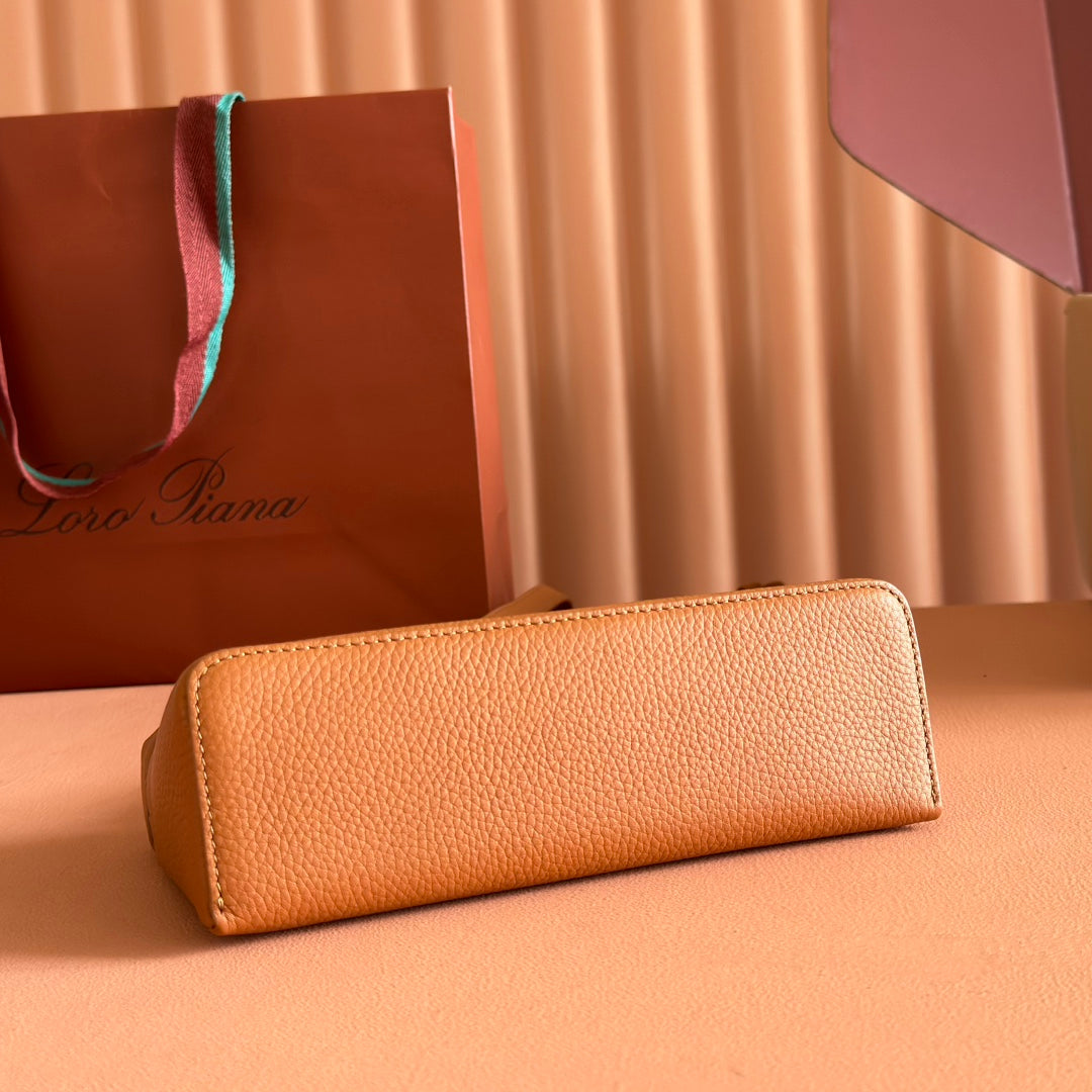 LuxluxHouse Best Quality Bags Loro Piana Women