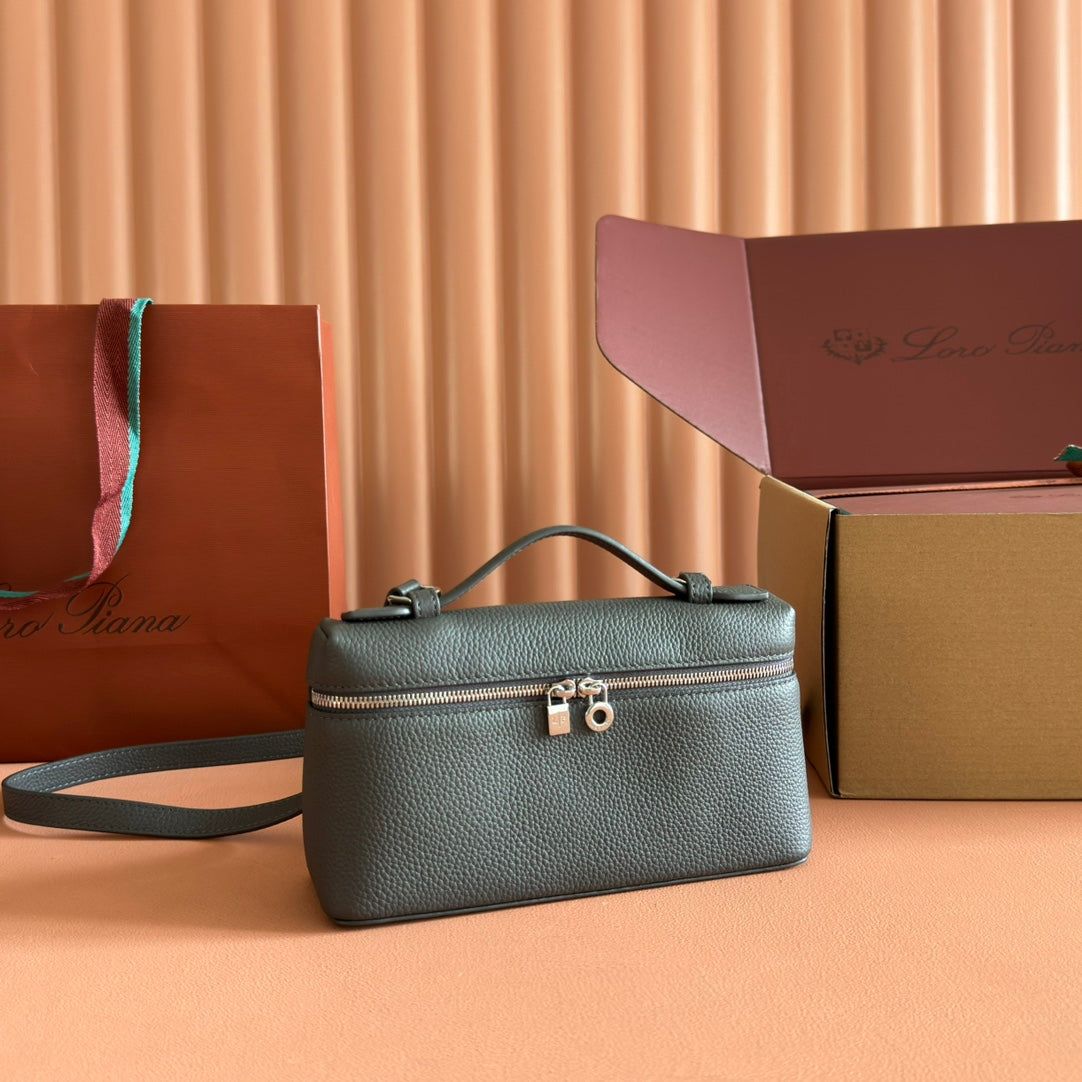 LuxluxHouse Best Quality Bags Loro Piana Women