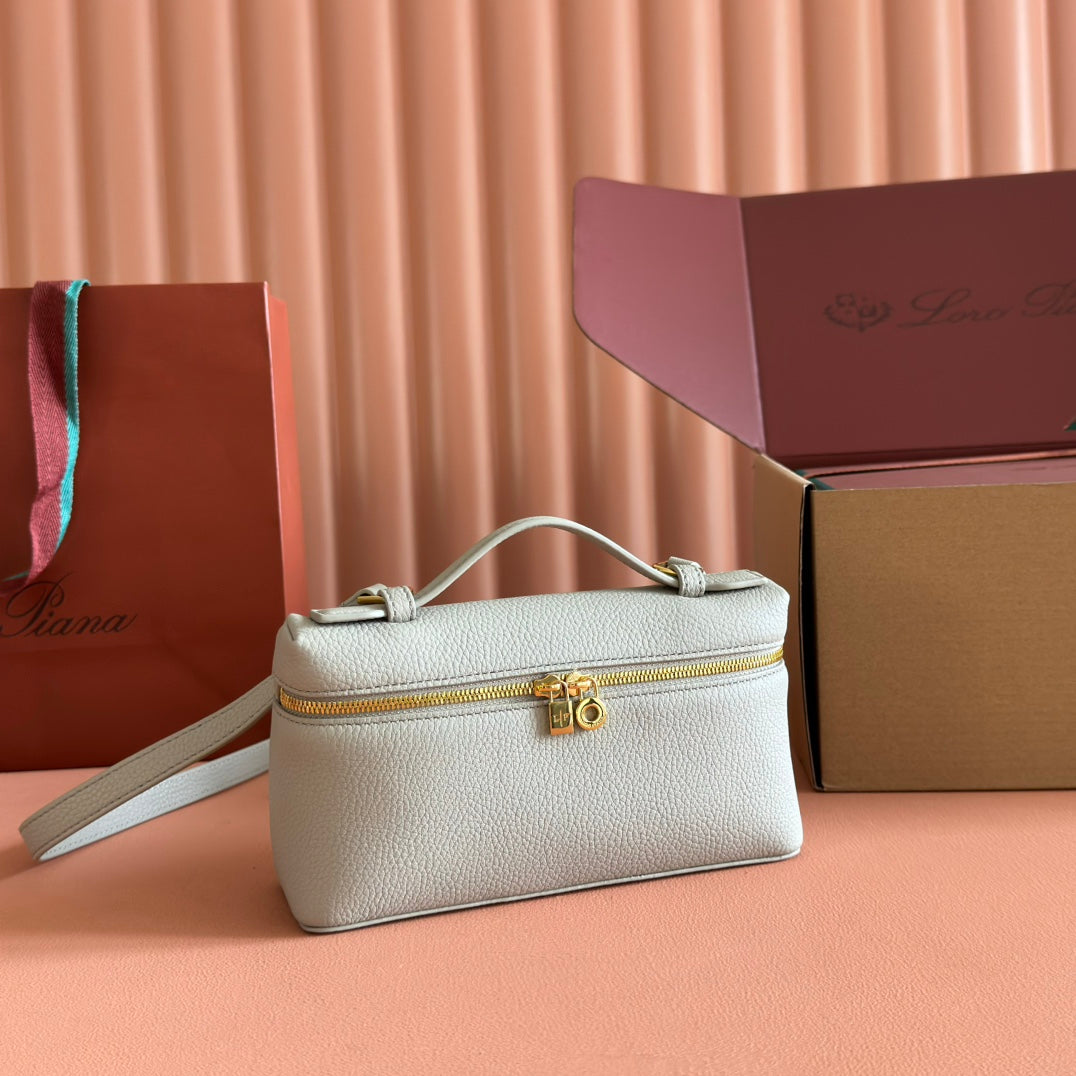 LuxluxHouse Best Quality Bags Loro Piana Women