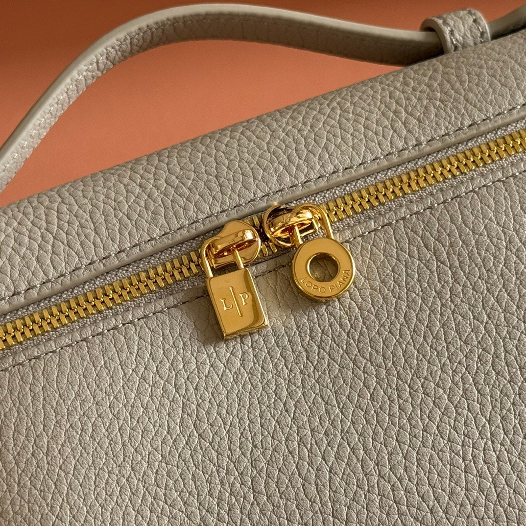 LuxluxHouse Best Quality Bags Loro Piana Women