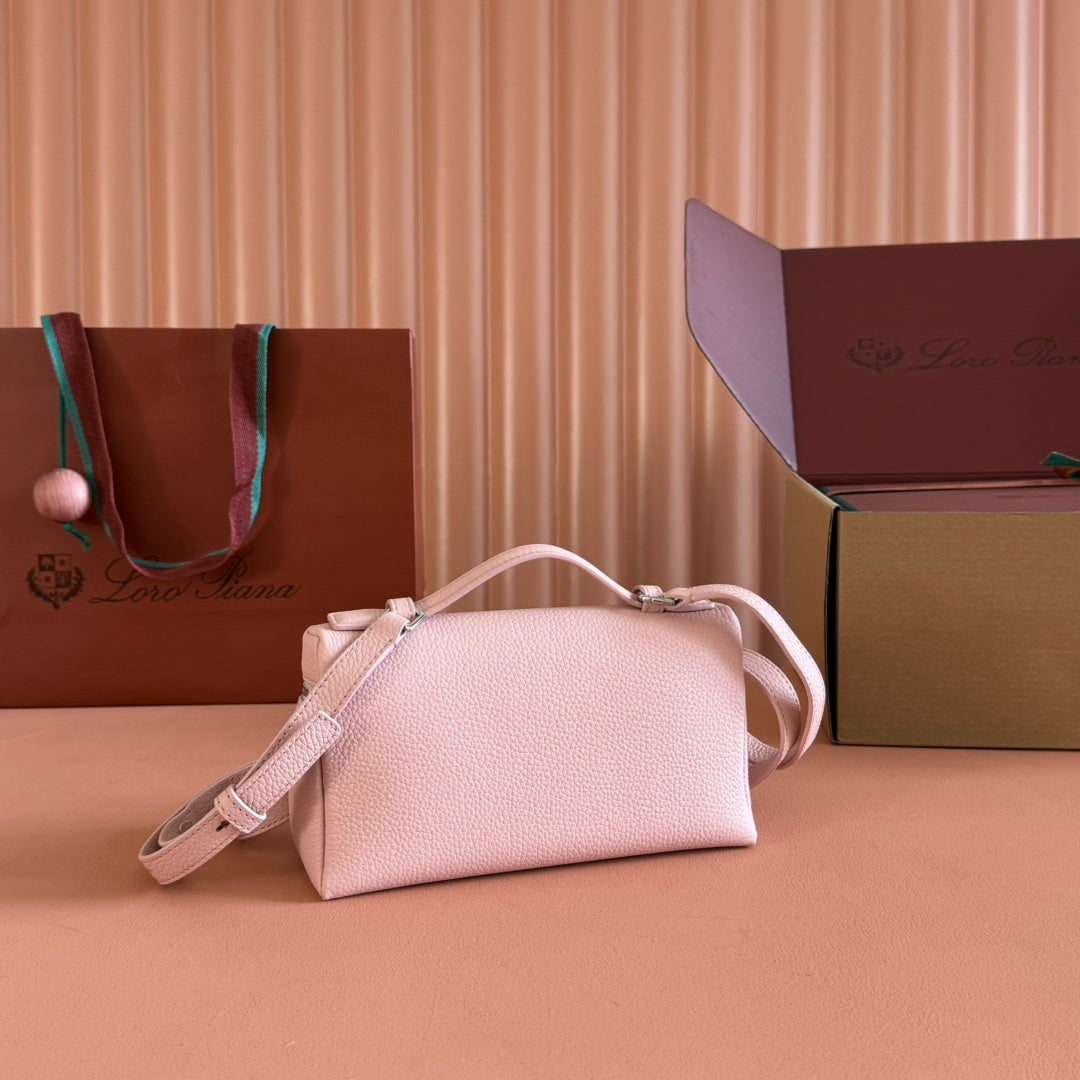 LuxluxHouse Best Quality Bags Loro Piana Women