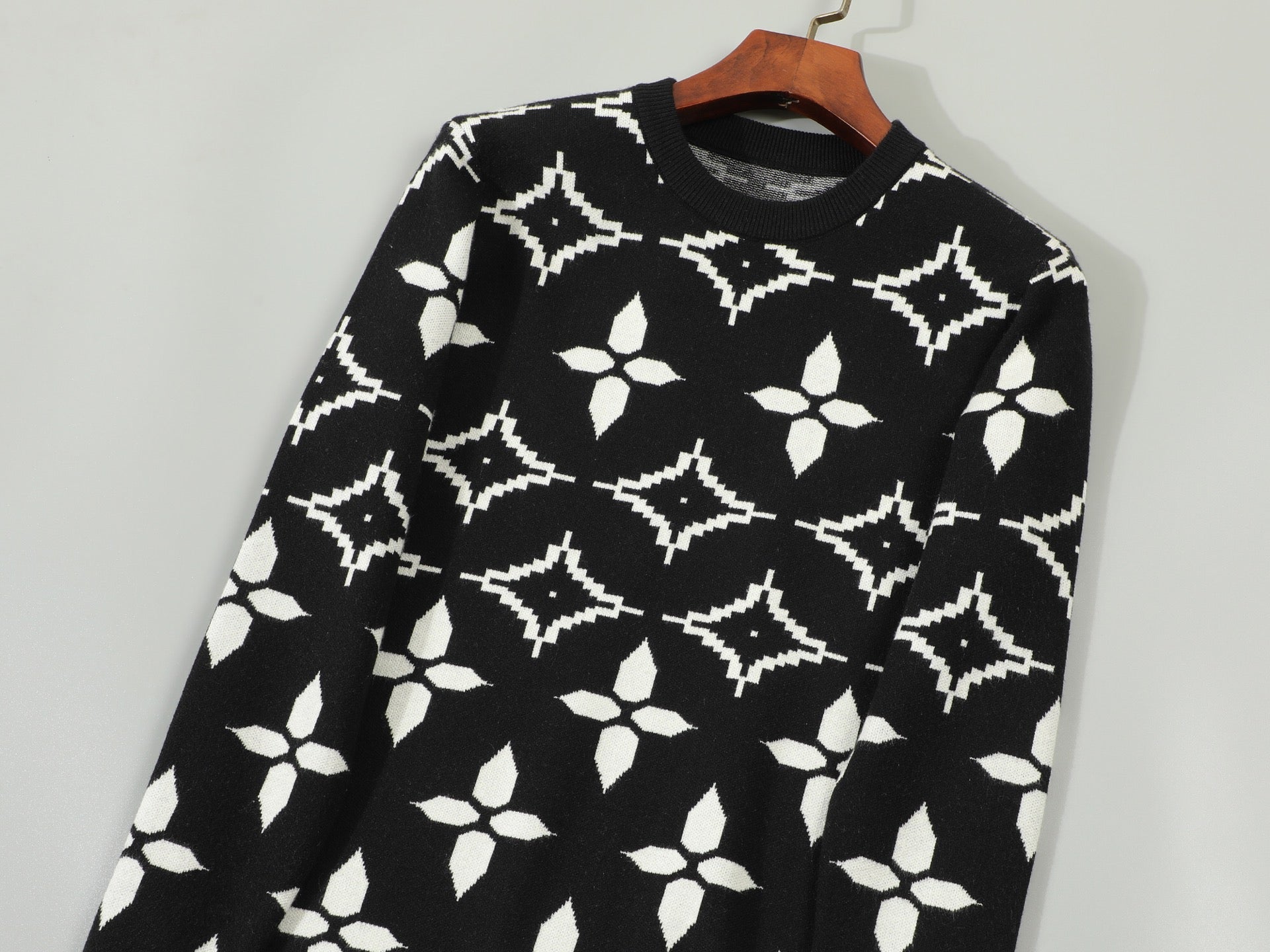 LuxluxHouse Best Quality Clothes Hoodie & Sweater Louis Vuitton