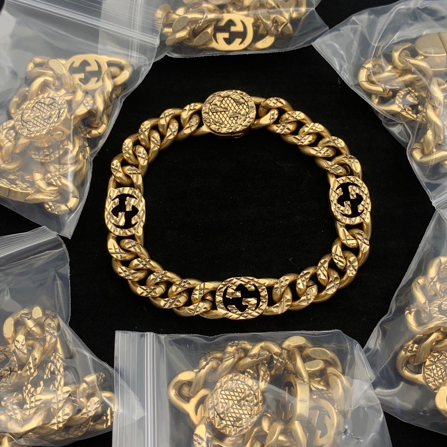 LuxluxHouse Low Price And High Quality Accessories Gucci