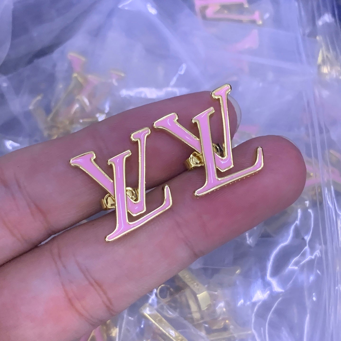 LuxluxHouse Low Price And High Quality Accessories Louis Vuitton