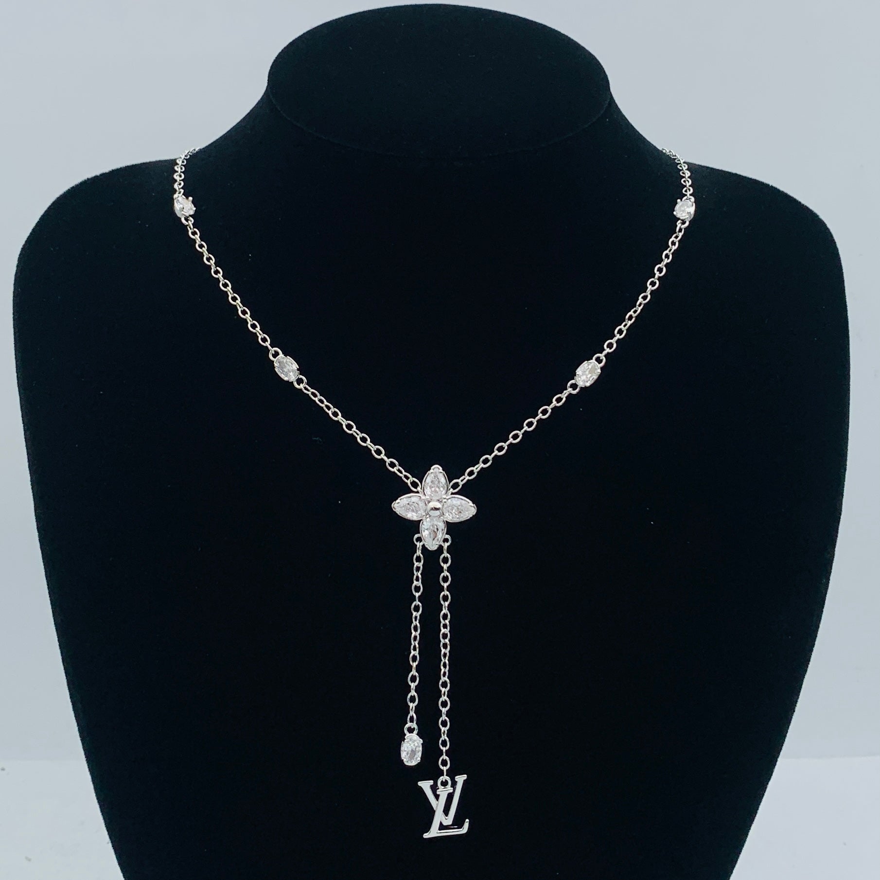 LuxluxHouse Low Price And High Quality Accessories Louis Vuitton