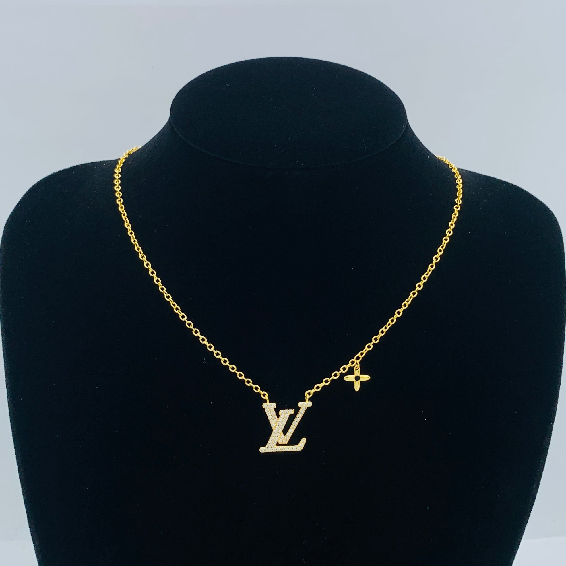 LuxluxHouse Low Price And High Quality Accessories Louis Vuitton