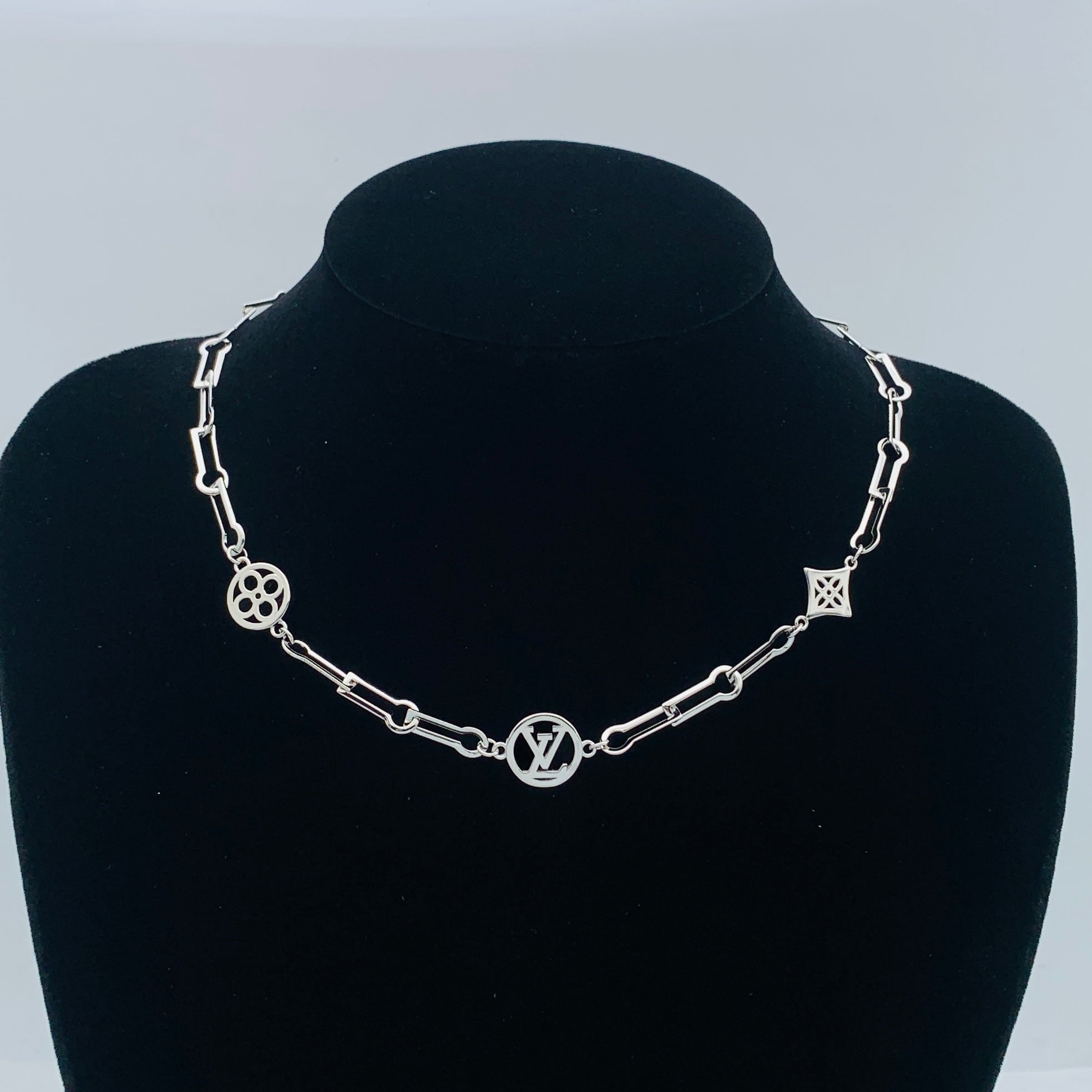 LuxluxHouse Low Price And High Quality Accessories Louis Vuitton