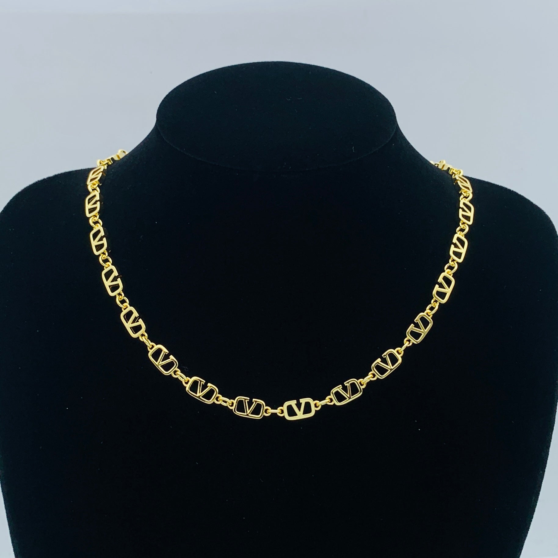 LuxluxHouse Low Price And High Quality Accessories Valentino