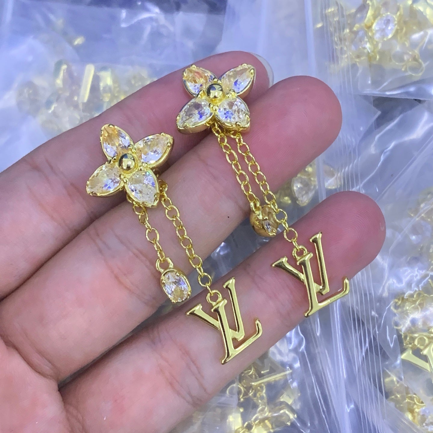 LuxluxHouse Low Price And High Quality Accessories Louis Vuitton