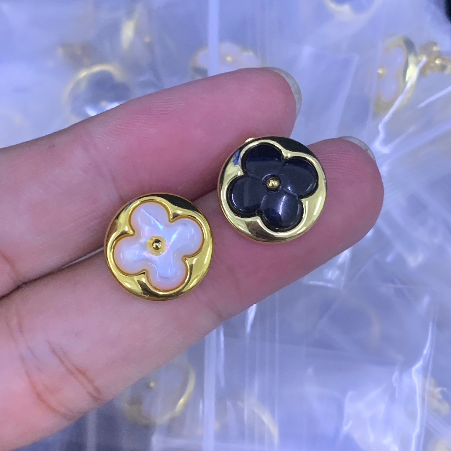 LuxluxHouse Low Price And High Quality Accessories Louis Vuitton