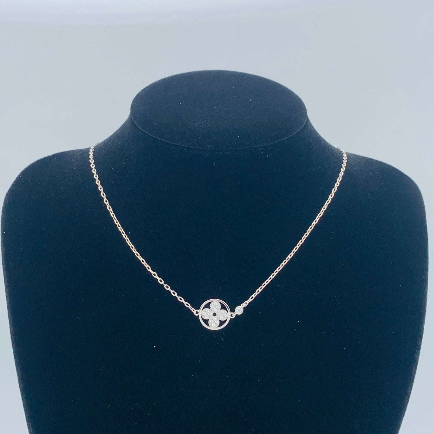 LuxluxHouse Low Price And High Quality Accessories Louis Vuitton