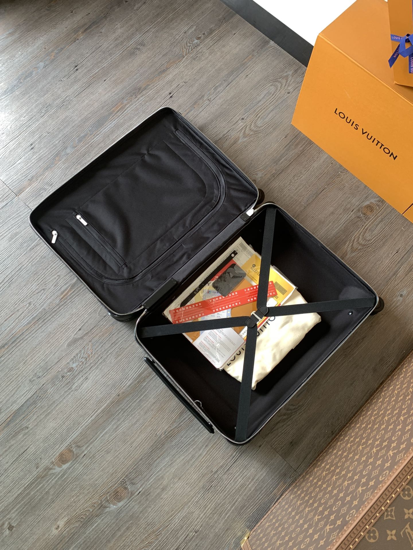 LuxluxHouse Best Quality Bags Luggage Louis Vuitton Men