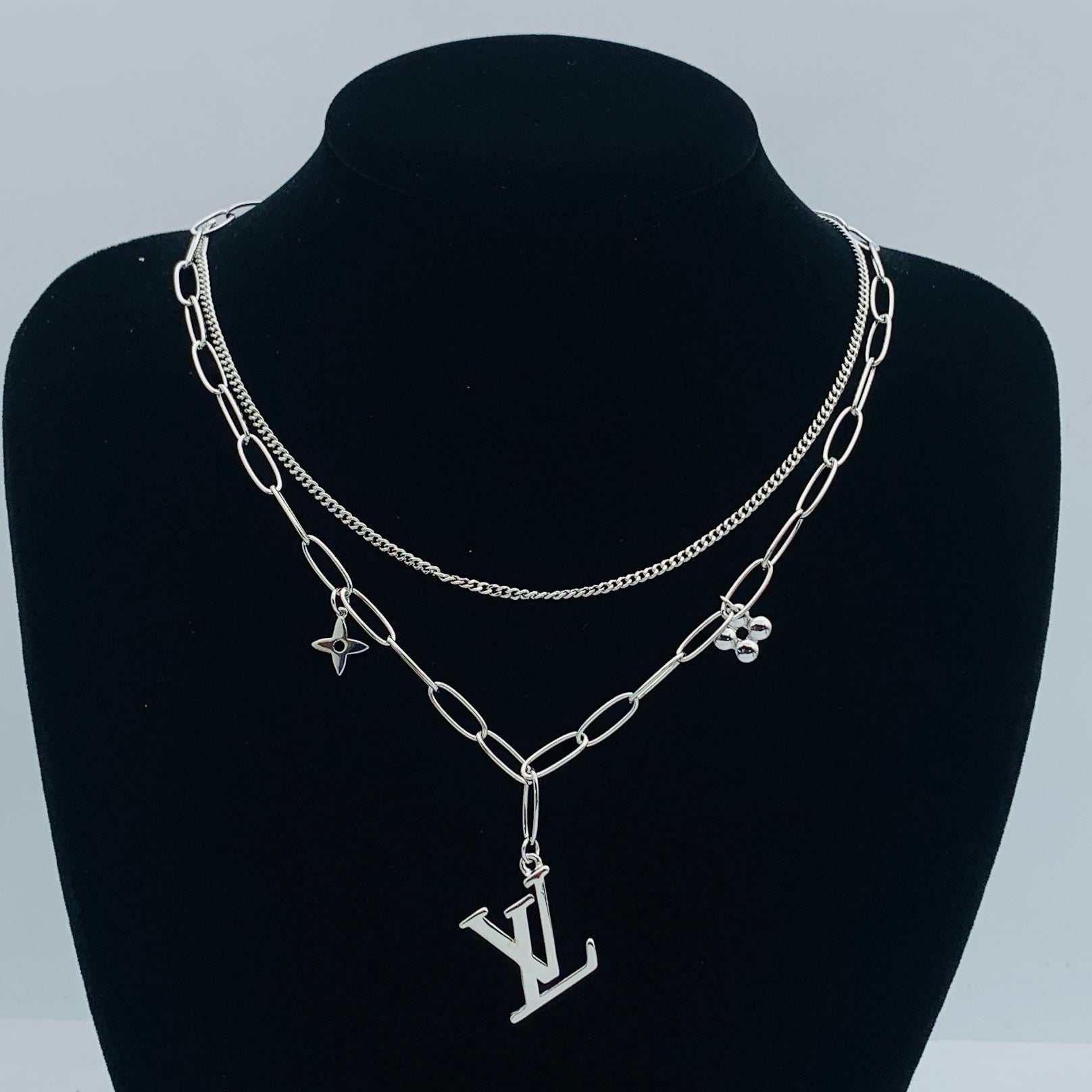 LuxluxHouse Low Price And High Quality Accessories Louis Vuitton