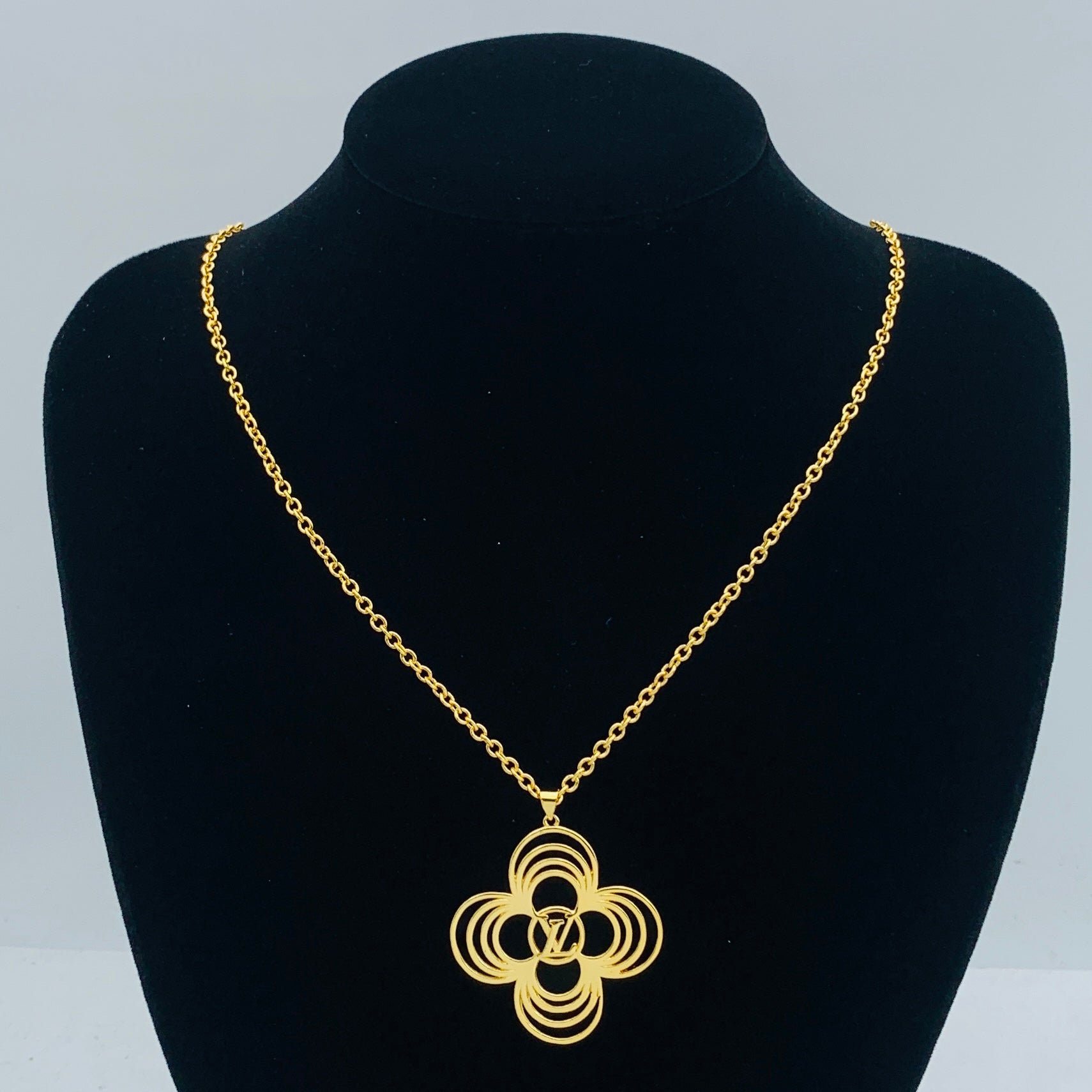 LuxluxHouse Low Price And High Quality Accessories Louis Vuitton