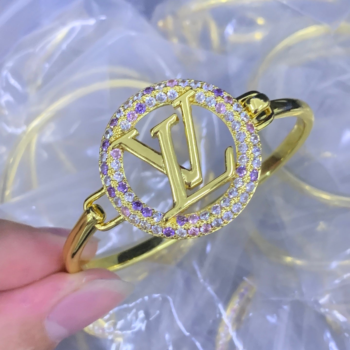 LuxluxHouse Low Price And High Quality Accessories Louis Vuitton
