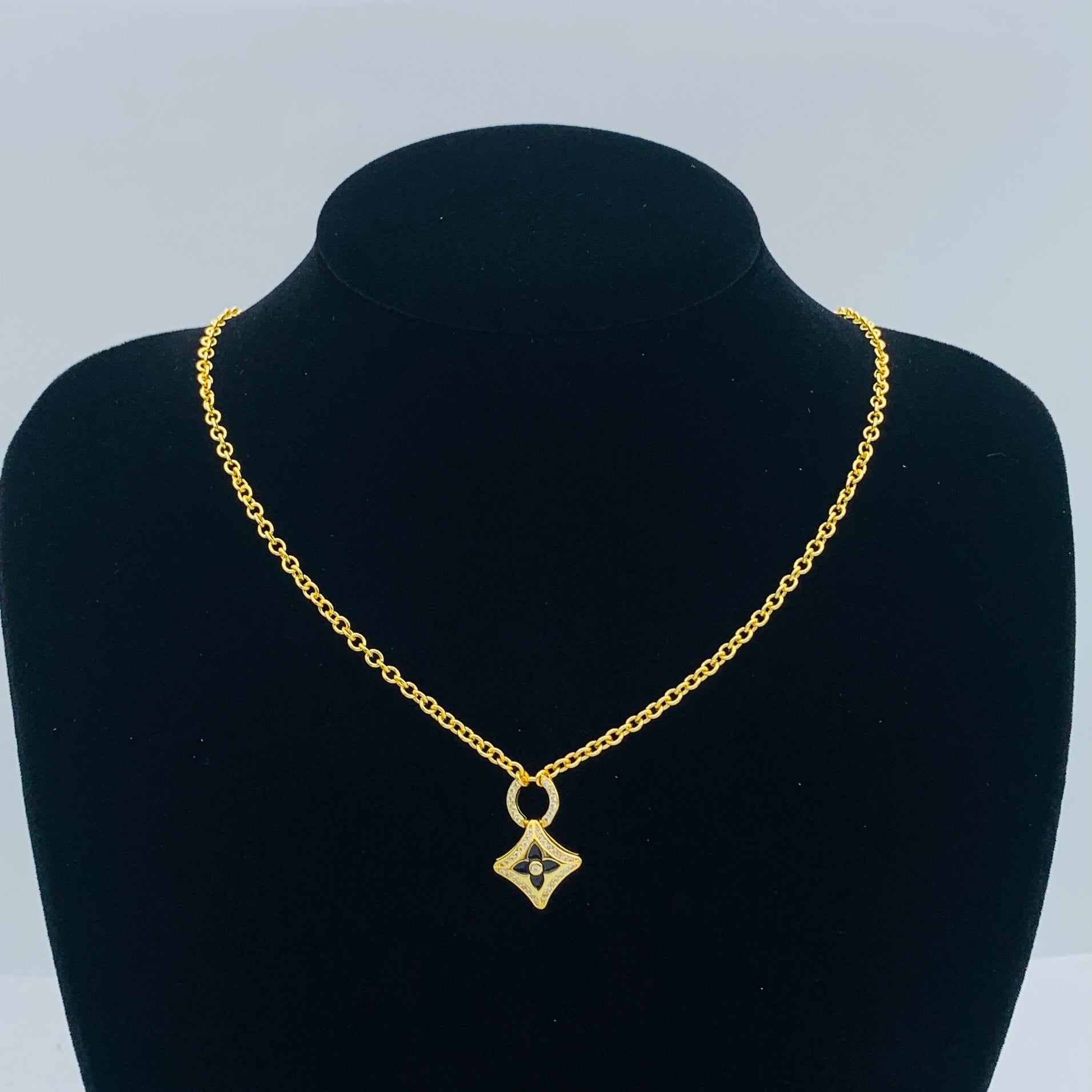 LuxluxHouse Low Price And High Quality Accessories Louis Vuitton