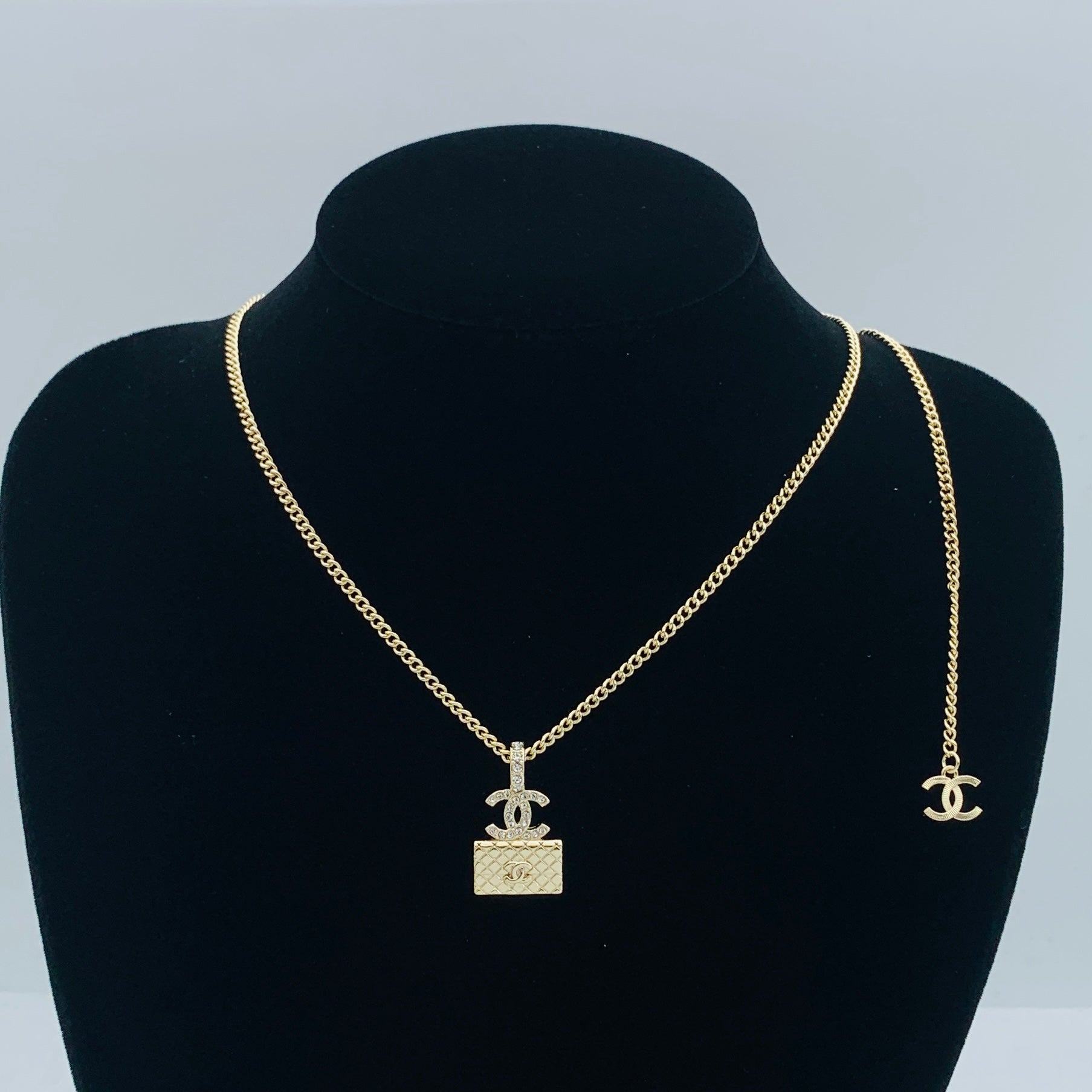 LuxluxHouse Low Price And High Quality Accessories Chanel