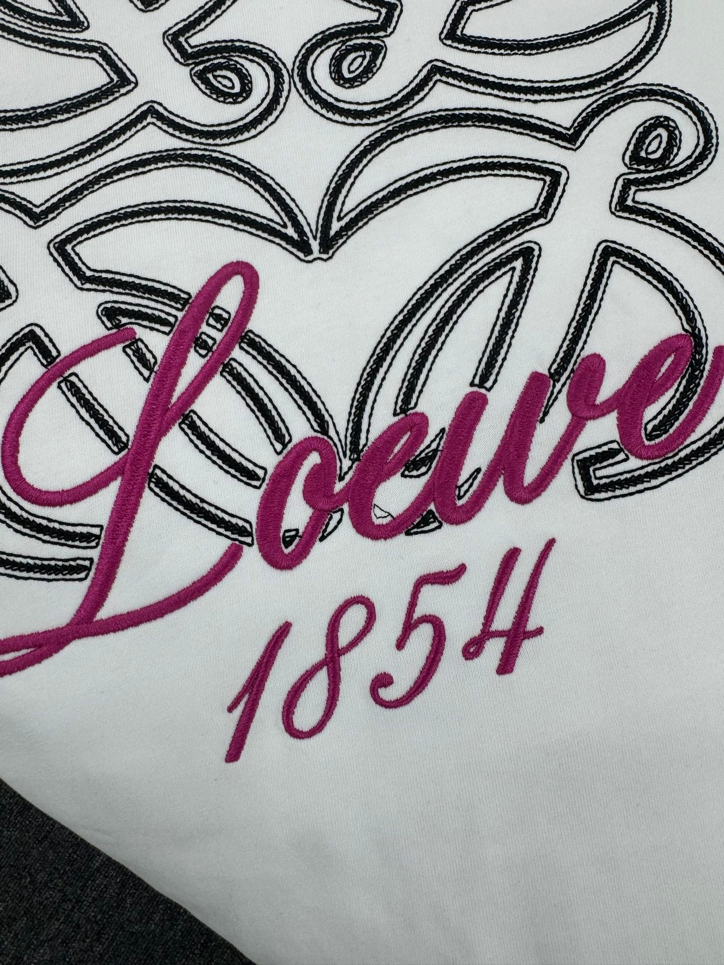 LuxluxHouse Best Quality Clothes T-shirt Loewe