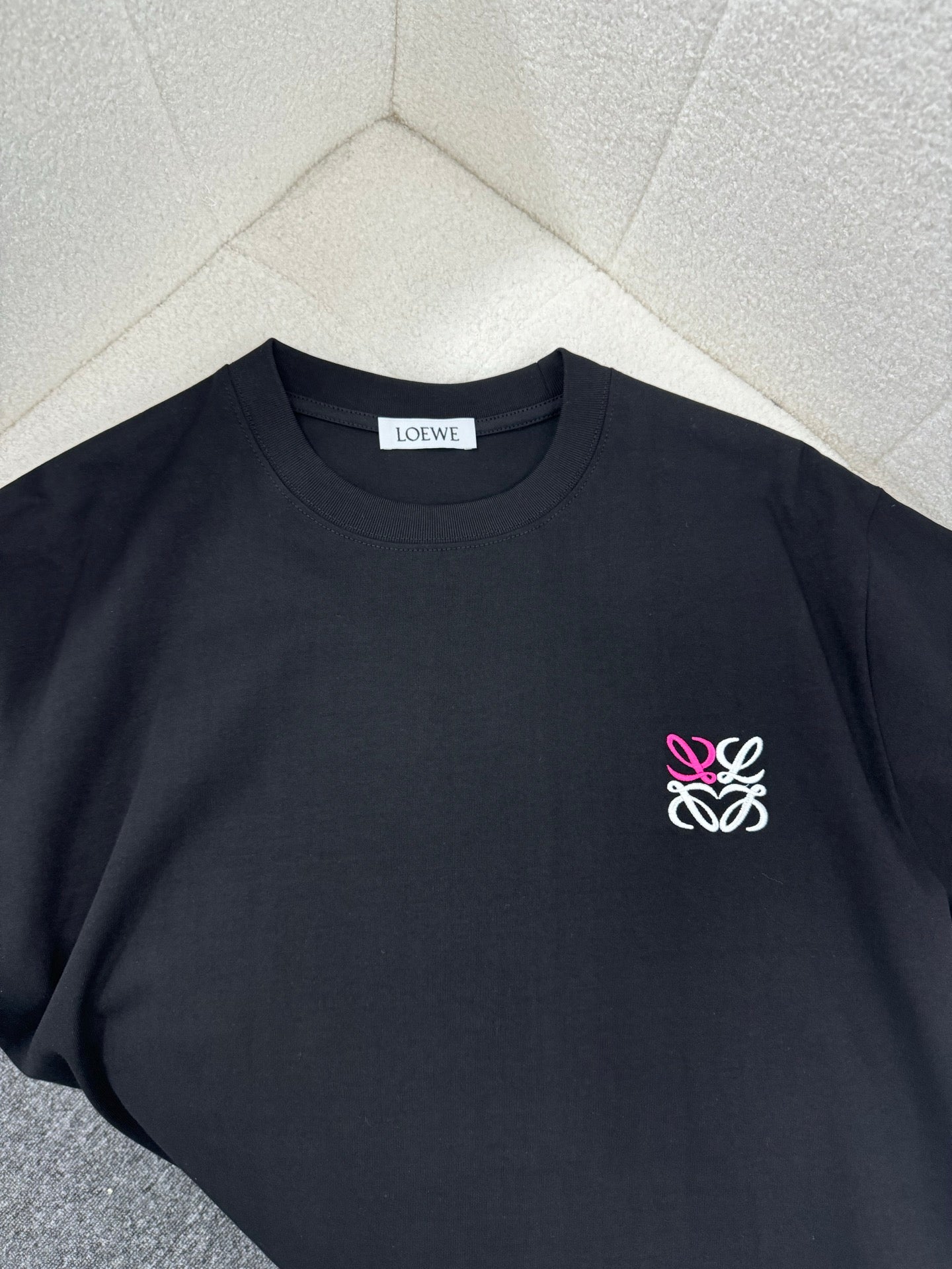 LuxluxHouse Best Quality Clothes T-shirt Loewe