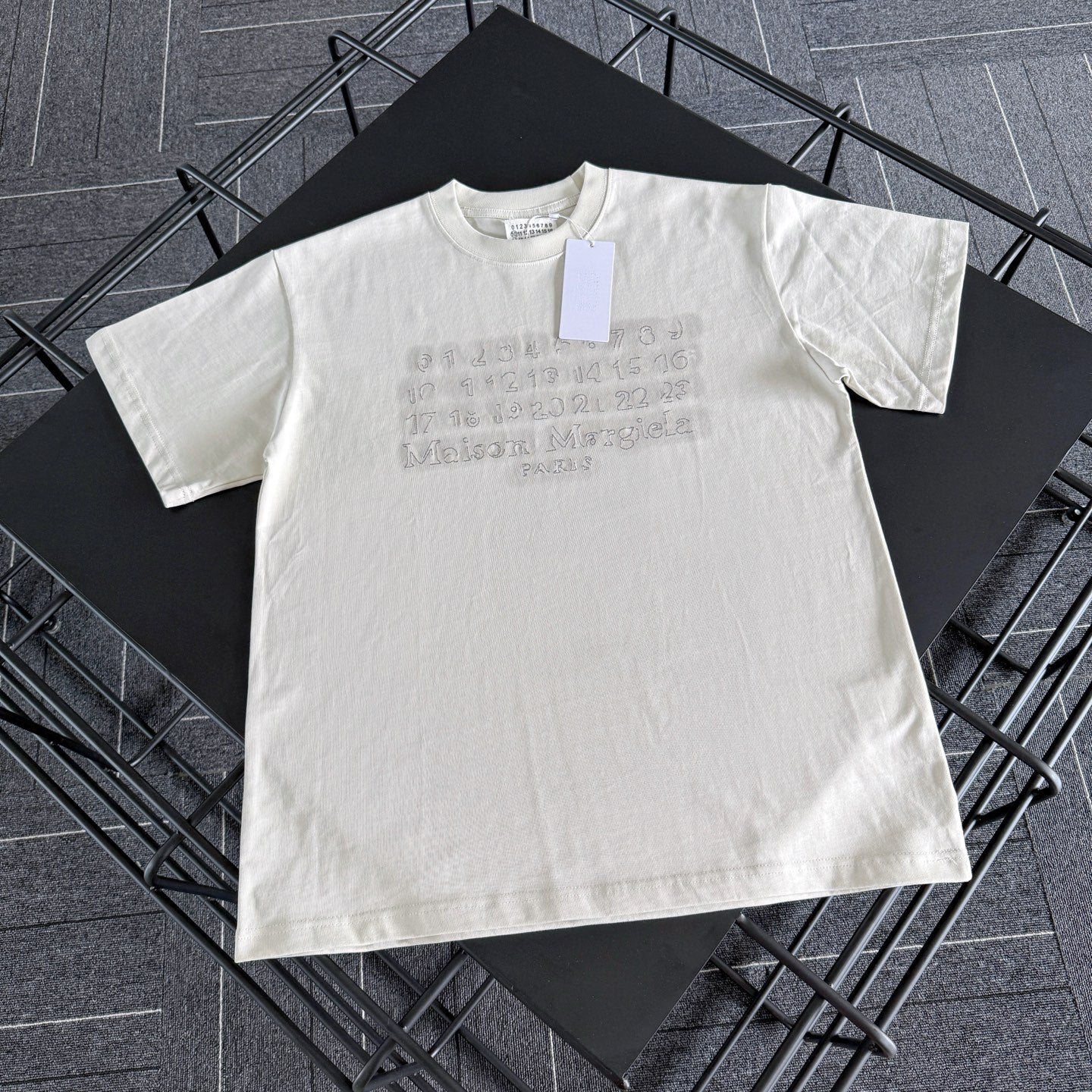 LuxluxHouse Best Quality Clothes T-shirt Chanel & Maison Margiela
