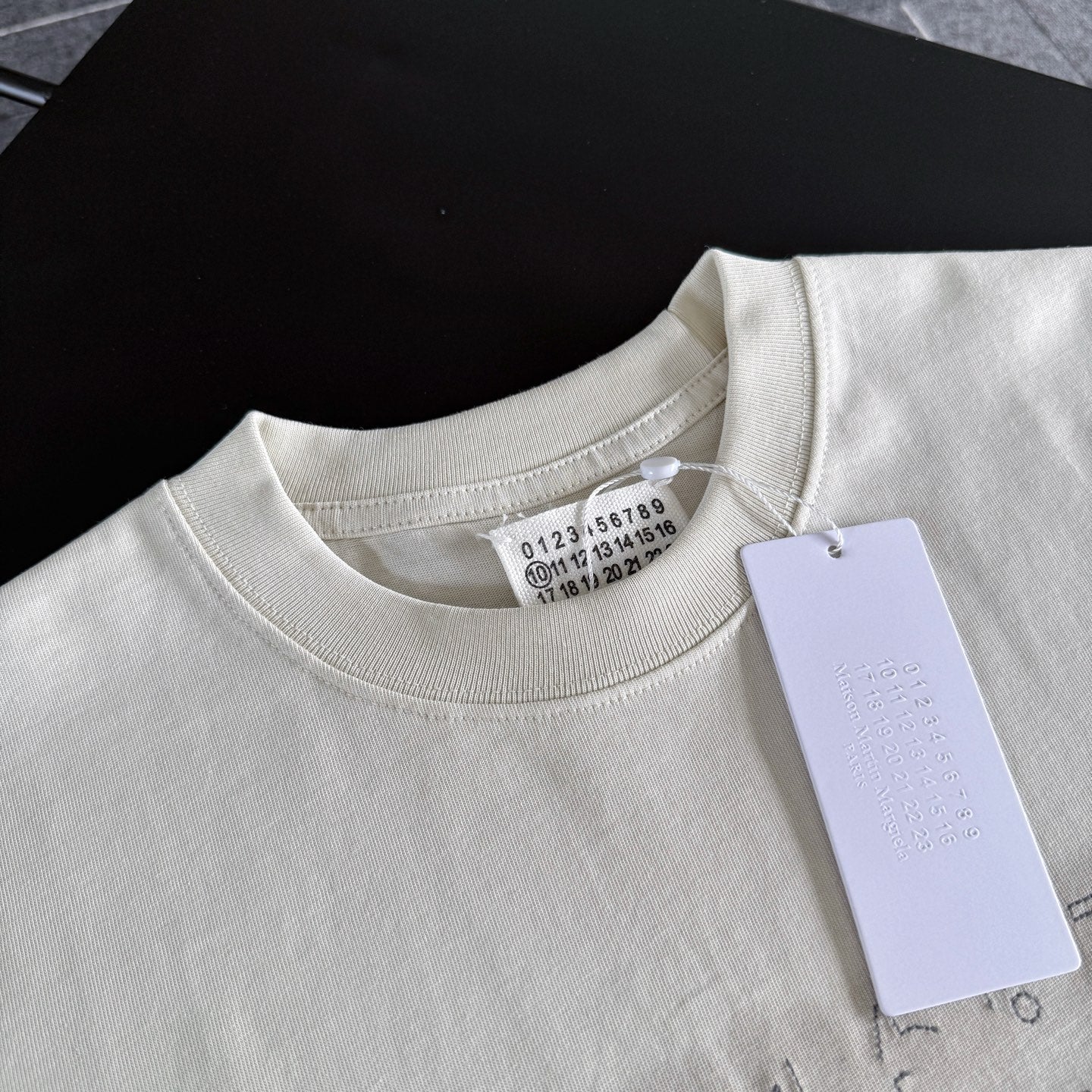 LuxluxHouse Best Quality Clothes T-shirt Chanel & Maison Margiela
