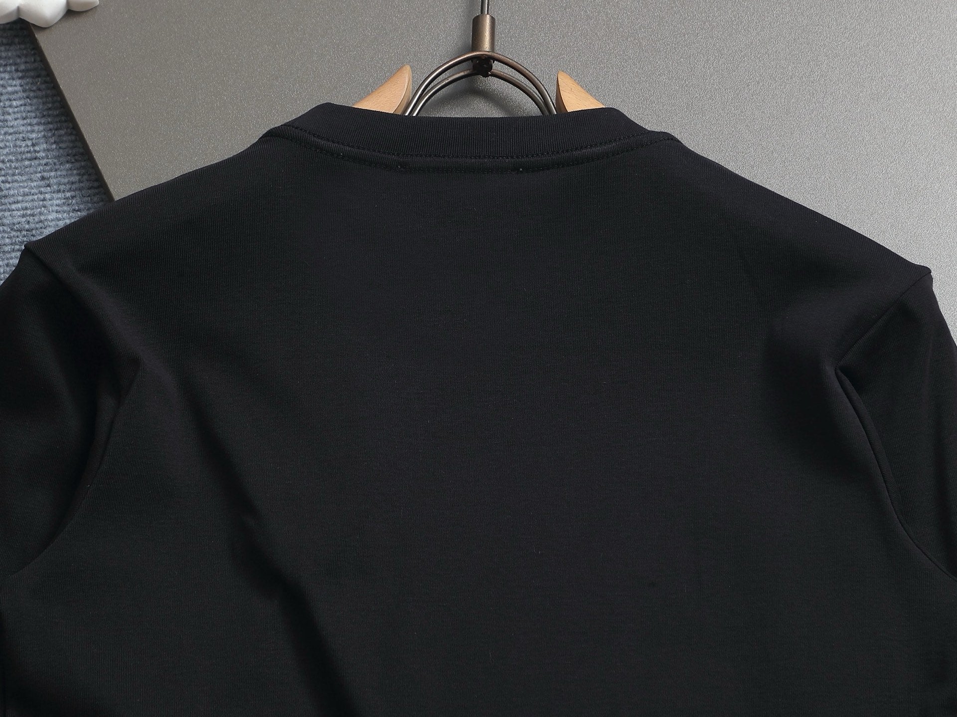 LuxluxHouse Best Quality Clothes T-shirt Moncler