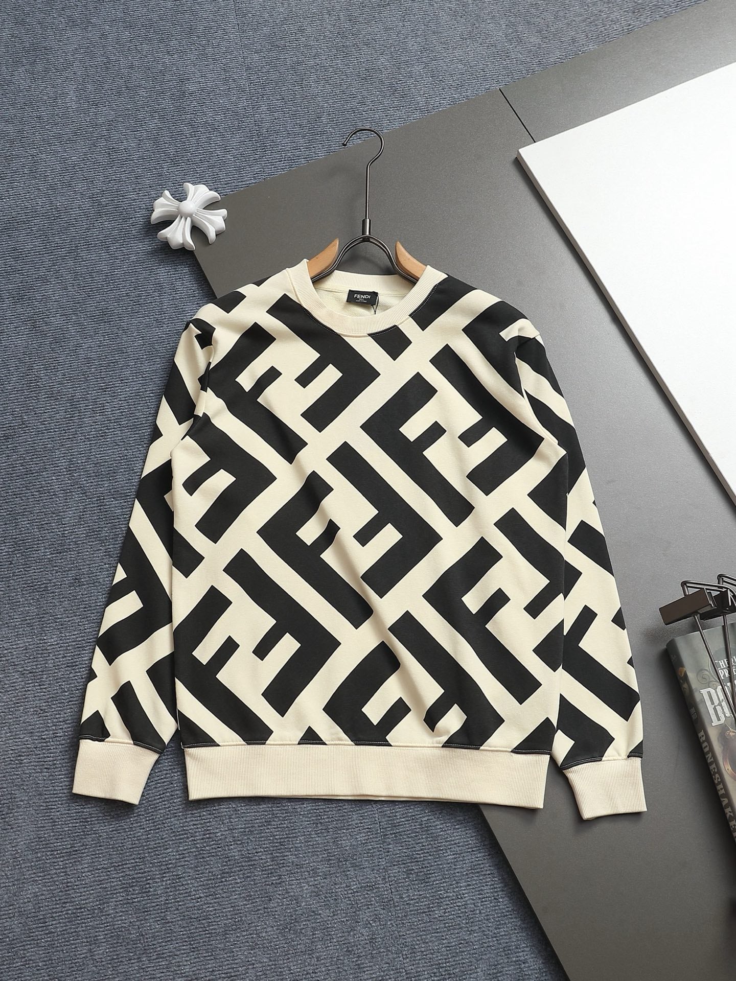 LuxluxHouse Best Quality Clothes Fendi Hoodie & Sweater
