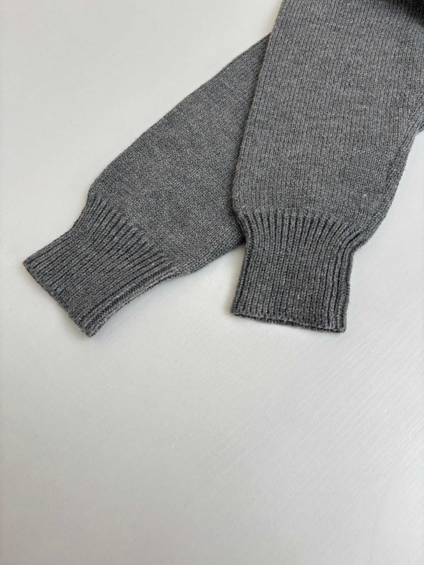 LuxluxHouse Best Quality Clothes Hoodie & Sweater Loewe