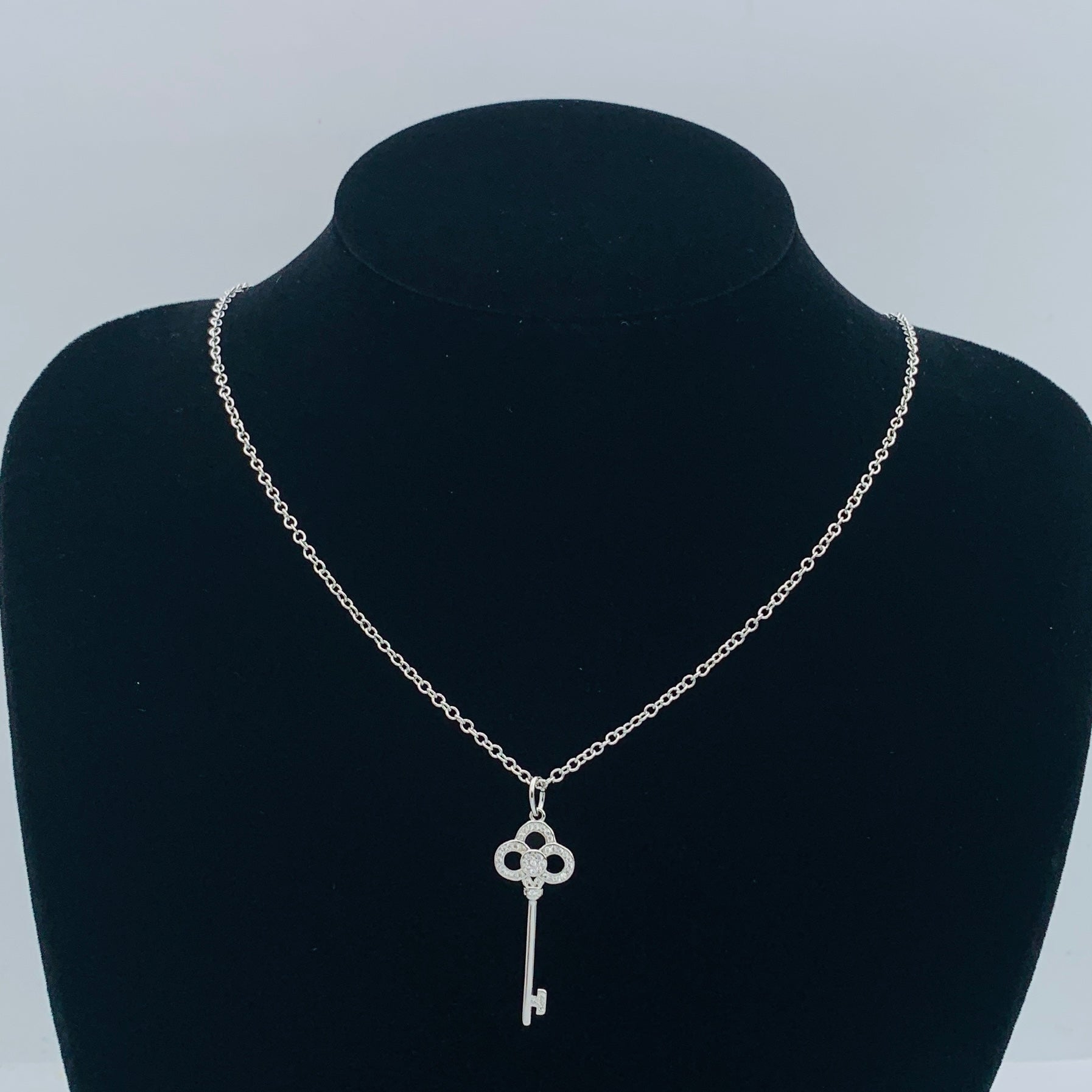 LuxluxHouse Low Price And High Quality Accessories Tiffany
