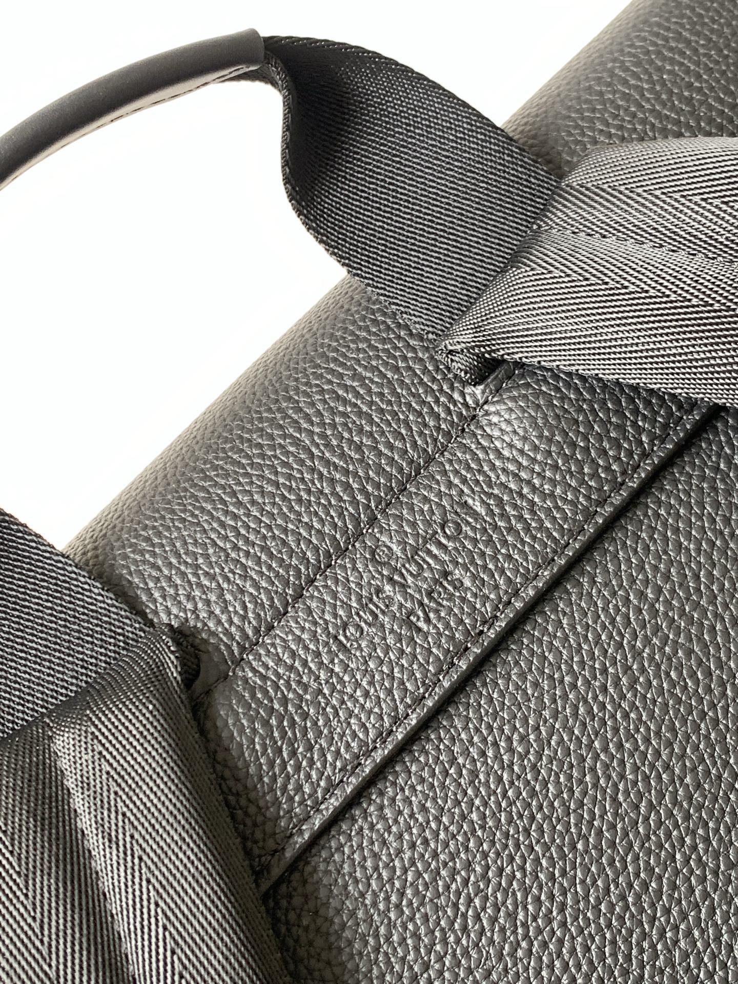 LuxluxHouse Best Quality Bags Louis Vuitton Men