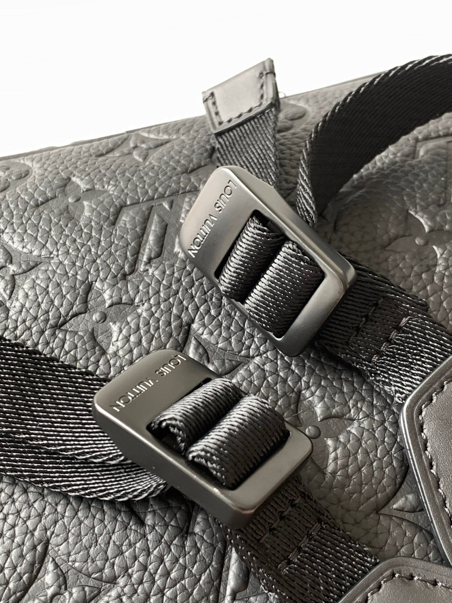 LuxluxHouse Best Quality Bags Louis Vuitton Men