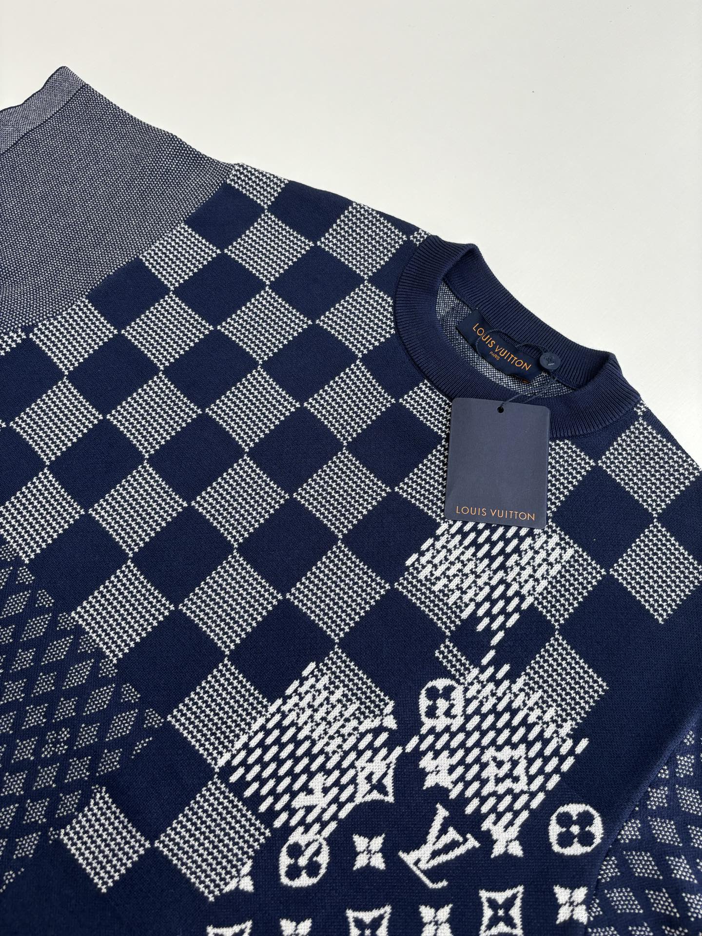 LuxluxHouse Best Quality Clothes T-shirt Loewe