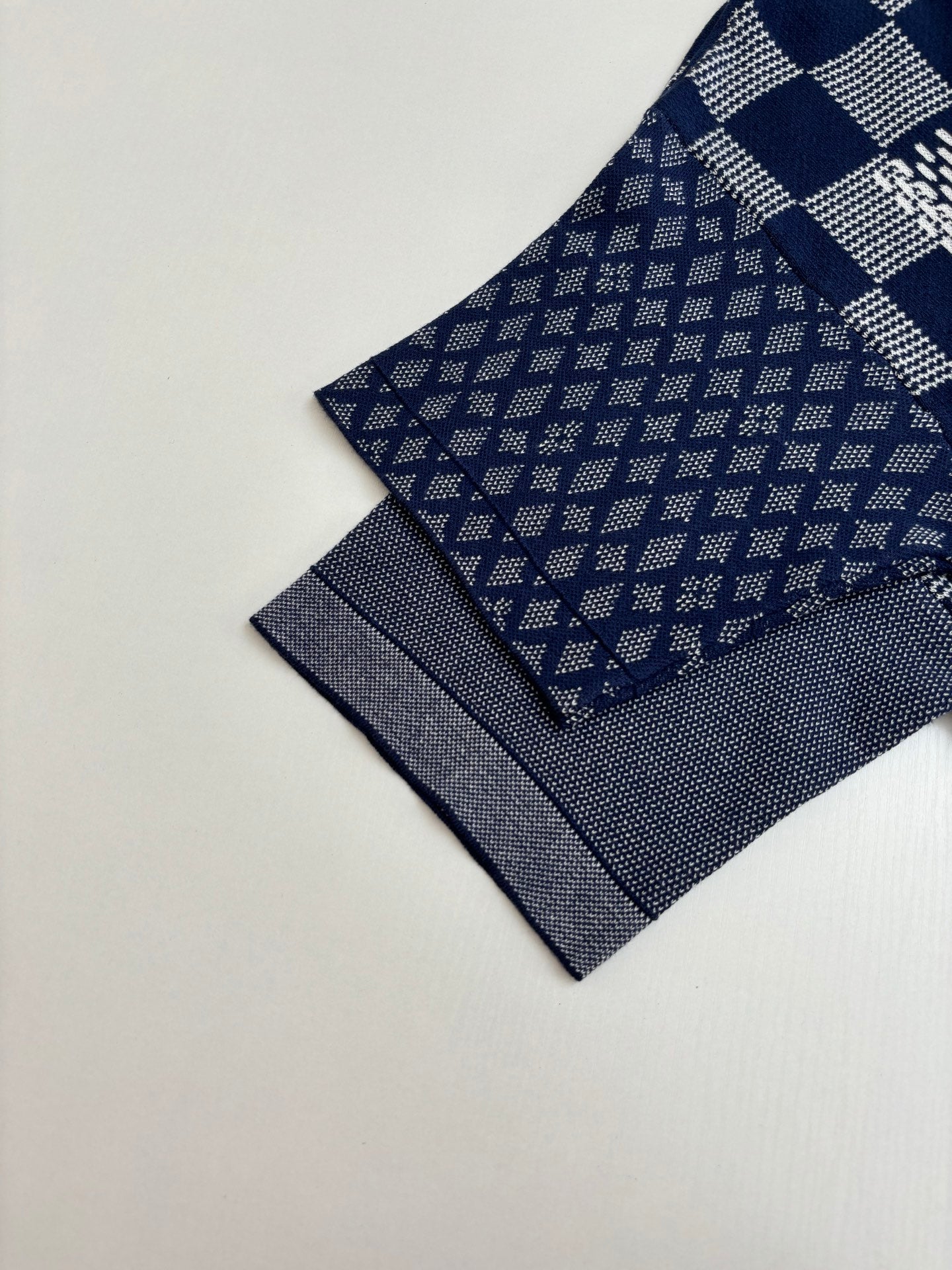 LuxluxHouse Best Quality Clothes T-shirt Loewe