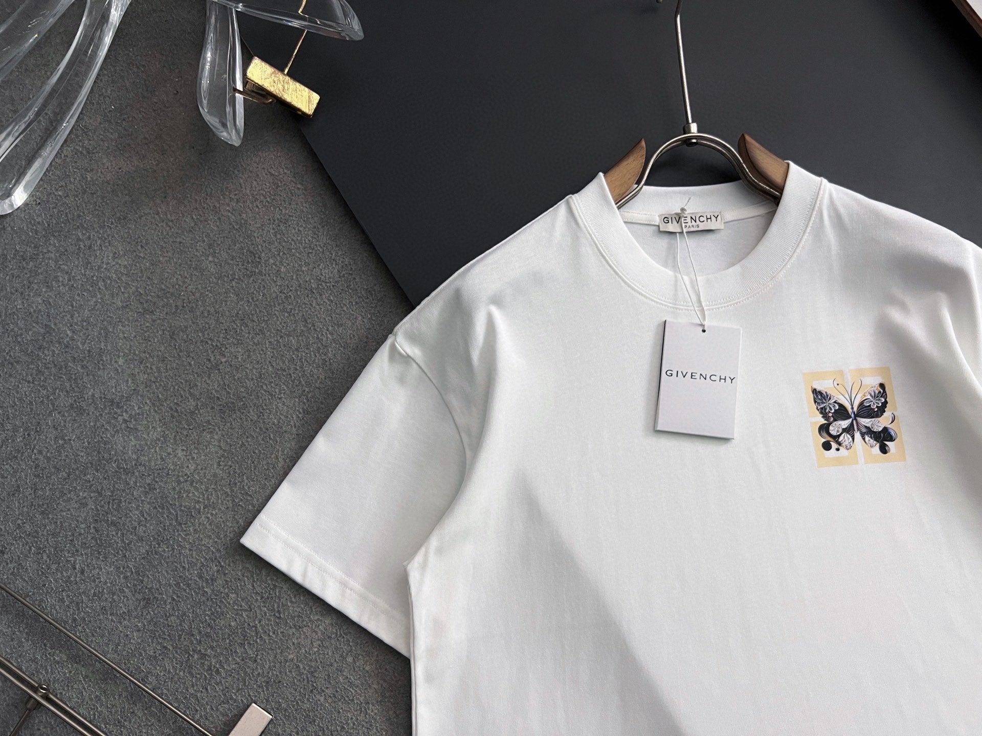 LuxluxHouse Best Quality Clothes Givenchy T-shirt