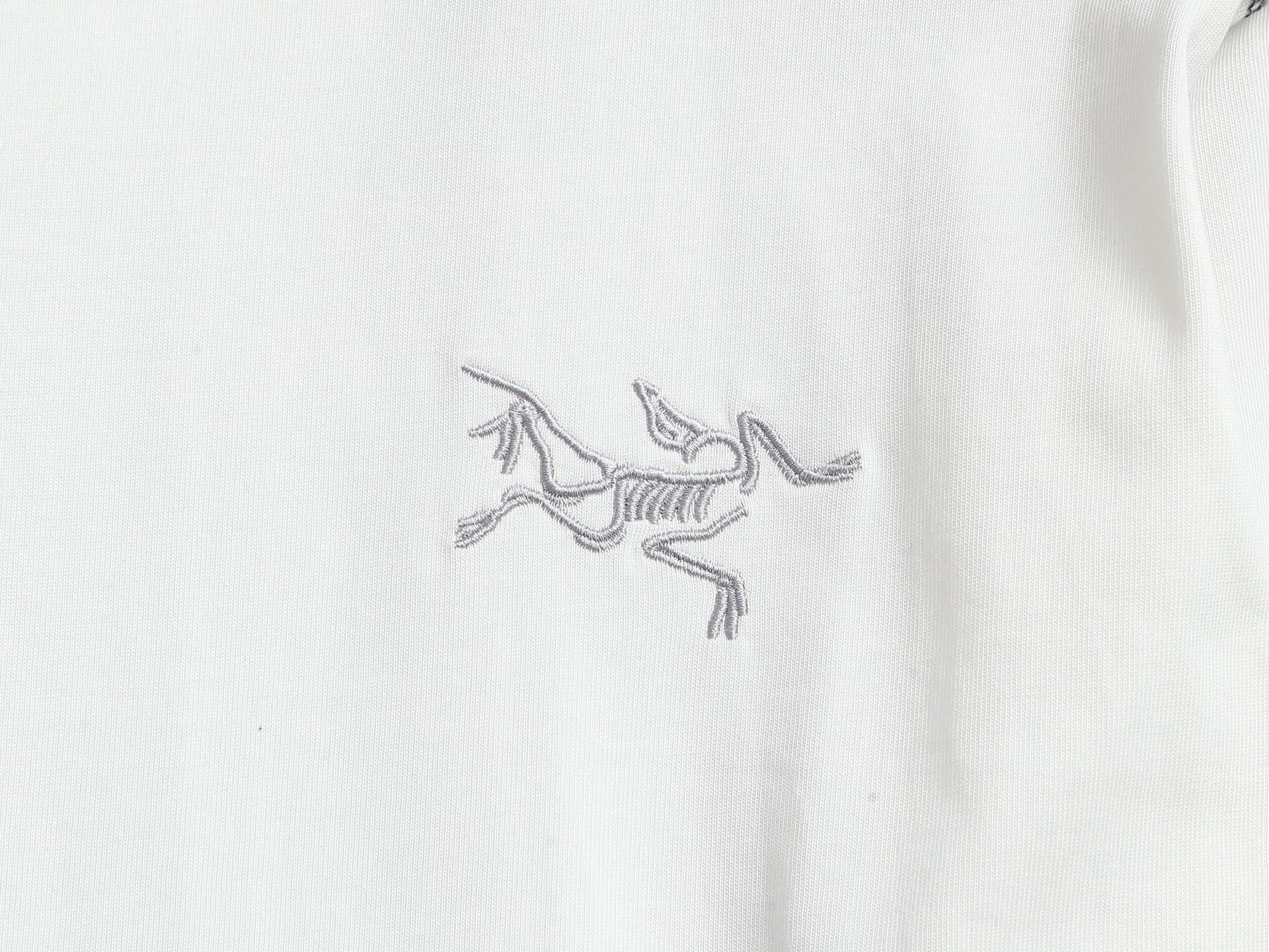 LuxluxHouse Best Quality Clothes T-shirt Arcteryx