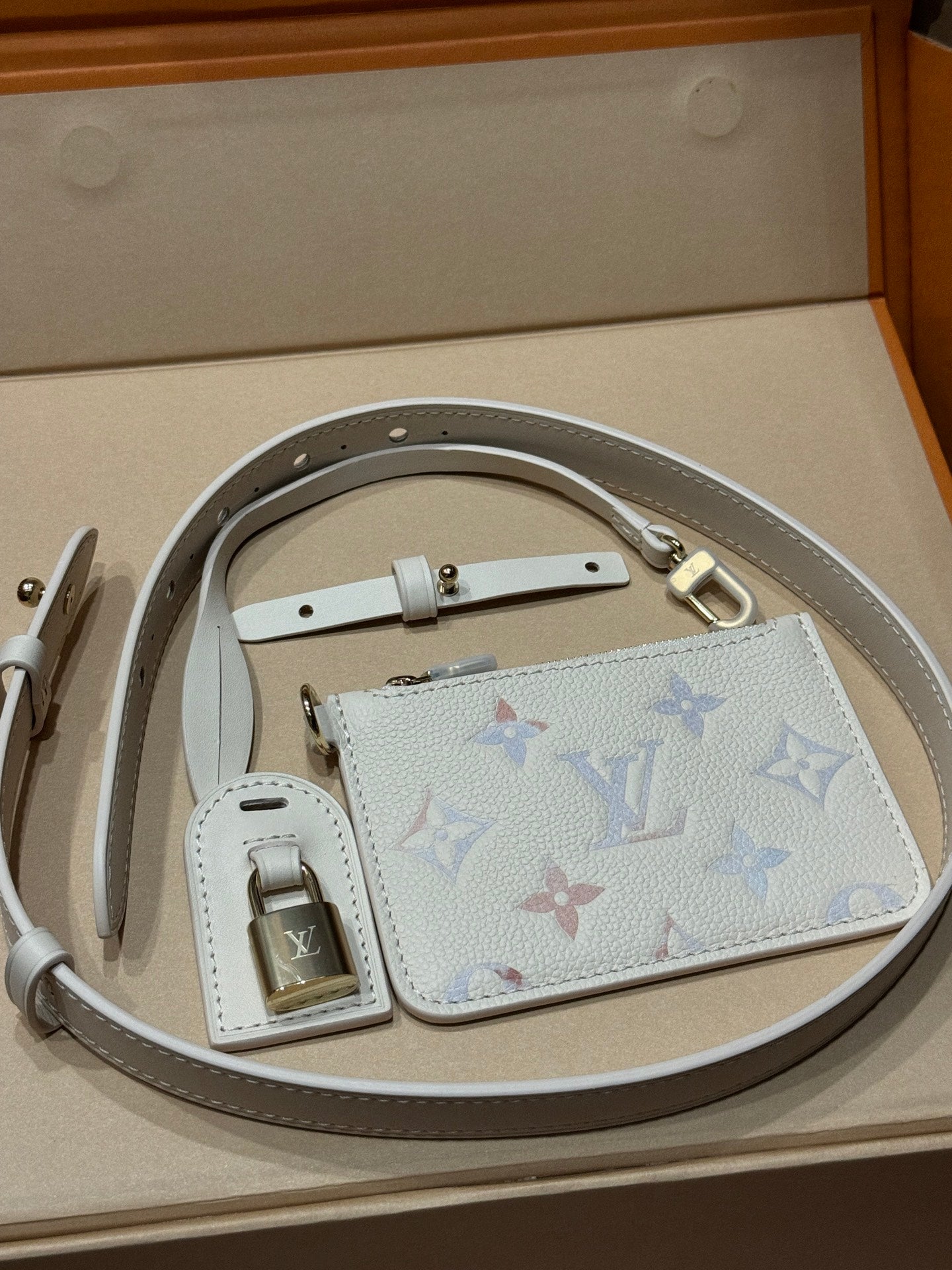 LuxluxHouse Best Quality Bags  Louis Vuitton