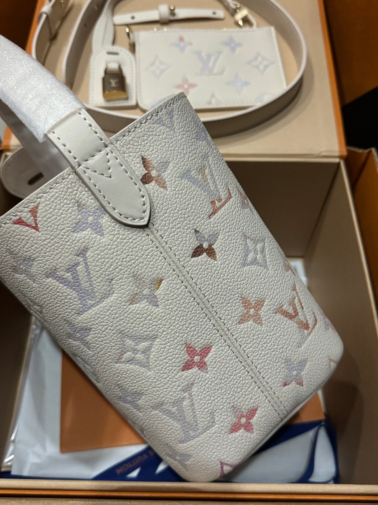 LuxluxHouse Best Quality Bags  Louis Vuitton