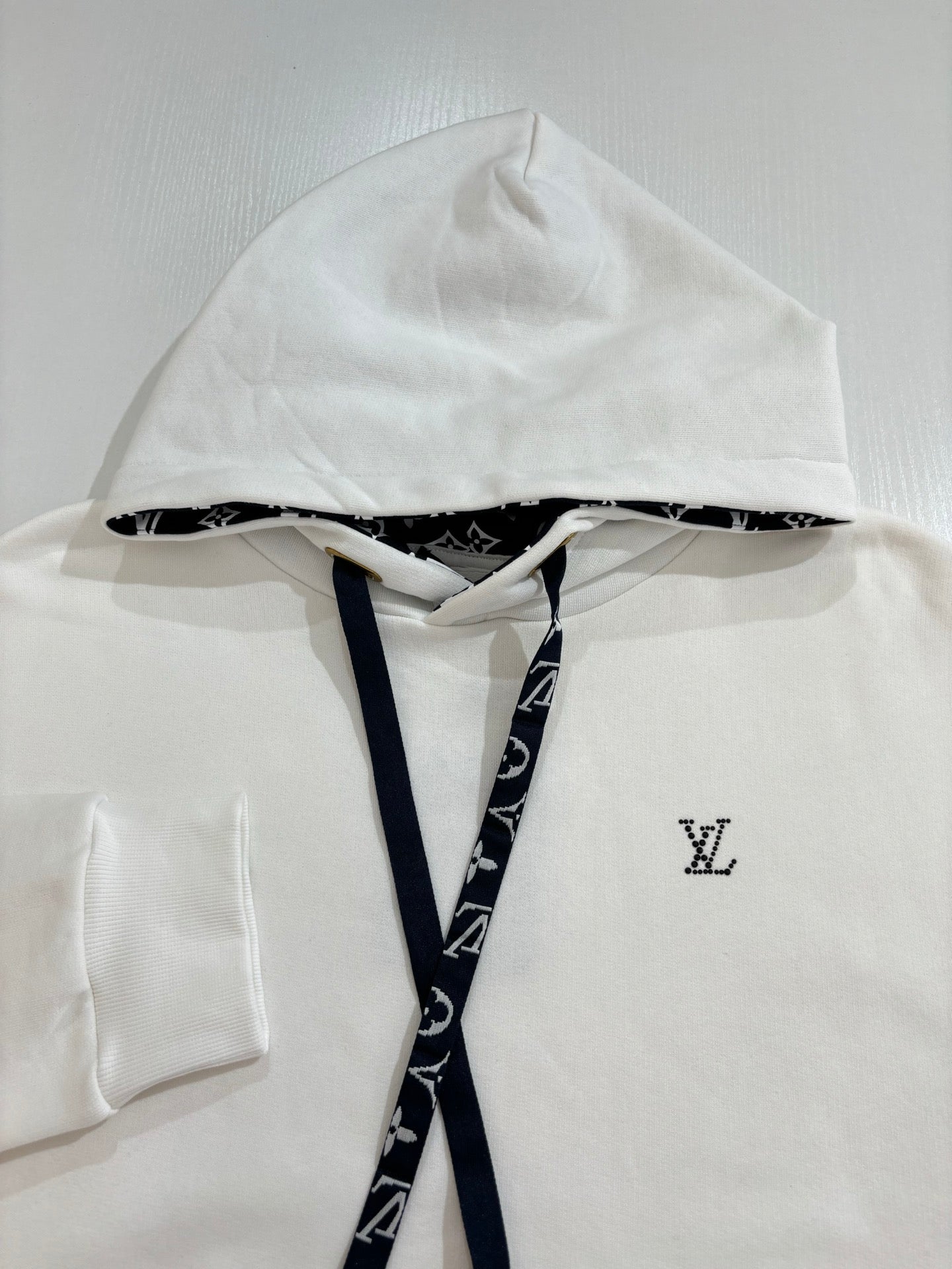 LuxluxHouse Best Quality Clothes Hoodie & Sweater Louis Vuitton