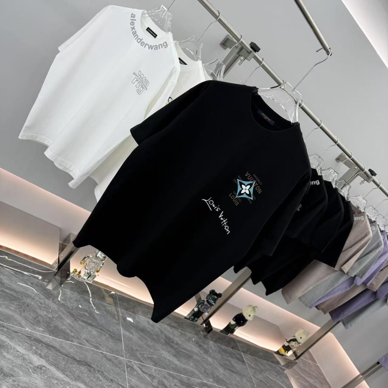 LuxluxHouse Best Quality Clothes T-shirt Louis Vuitton