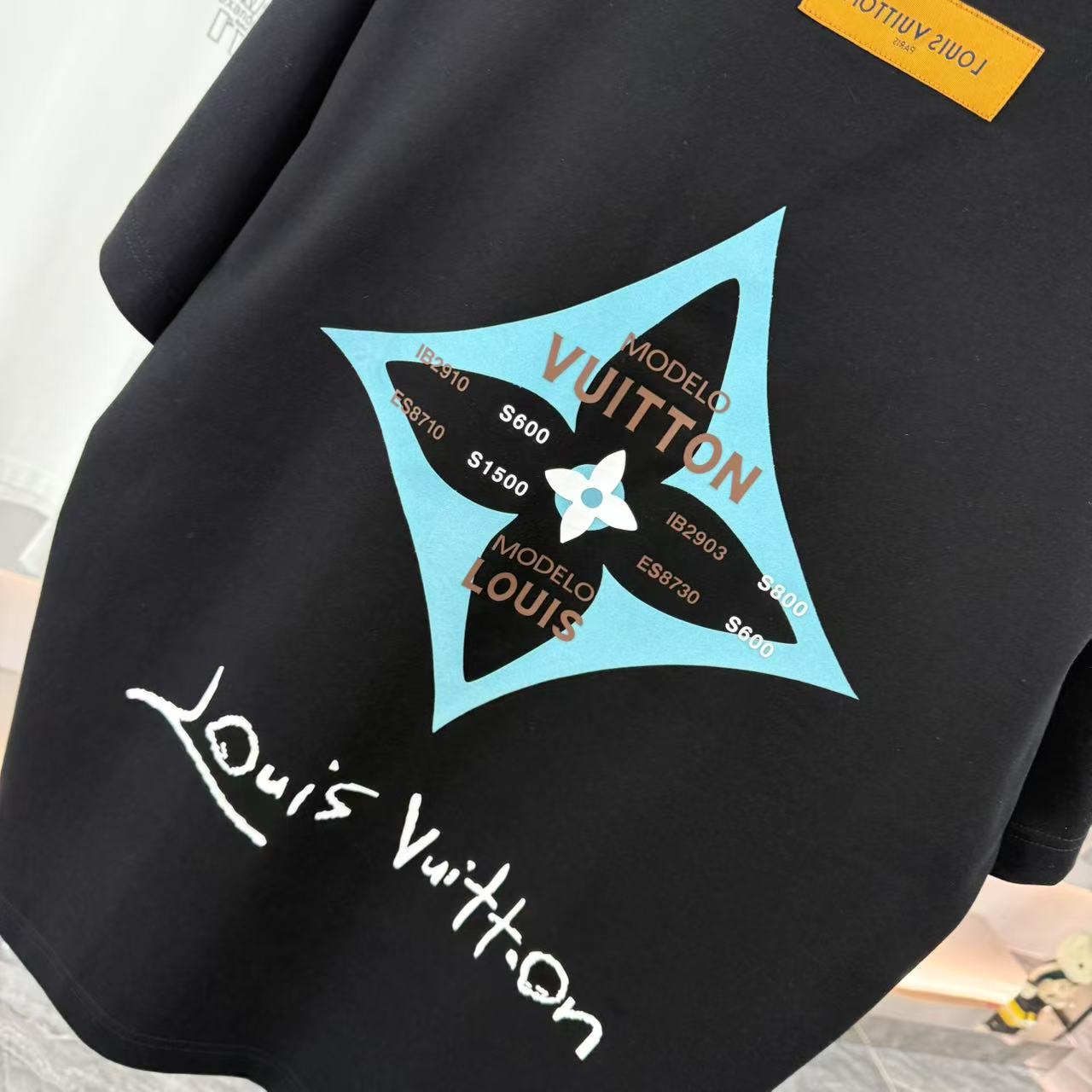 LuxluxHouse Best Quality Clothes T-shirt Louis Vuitton