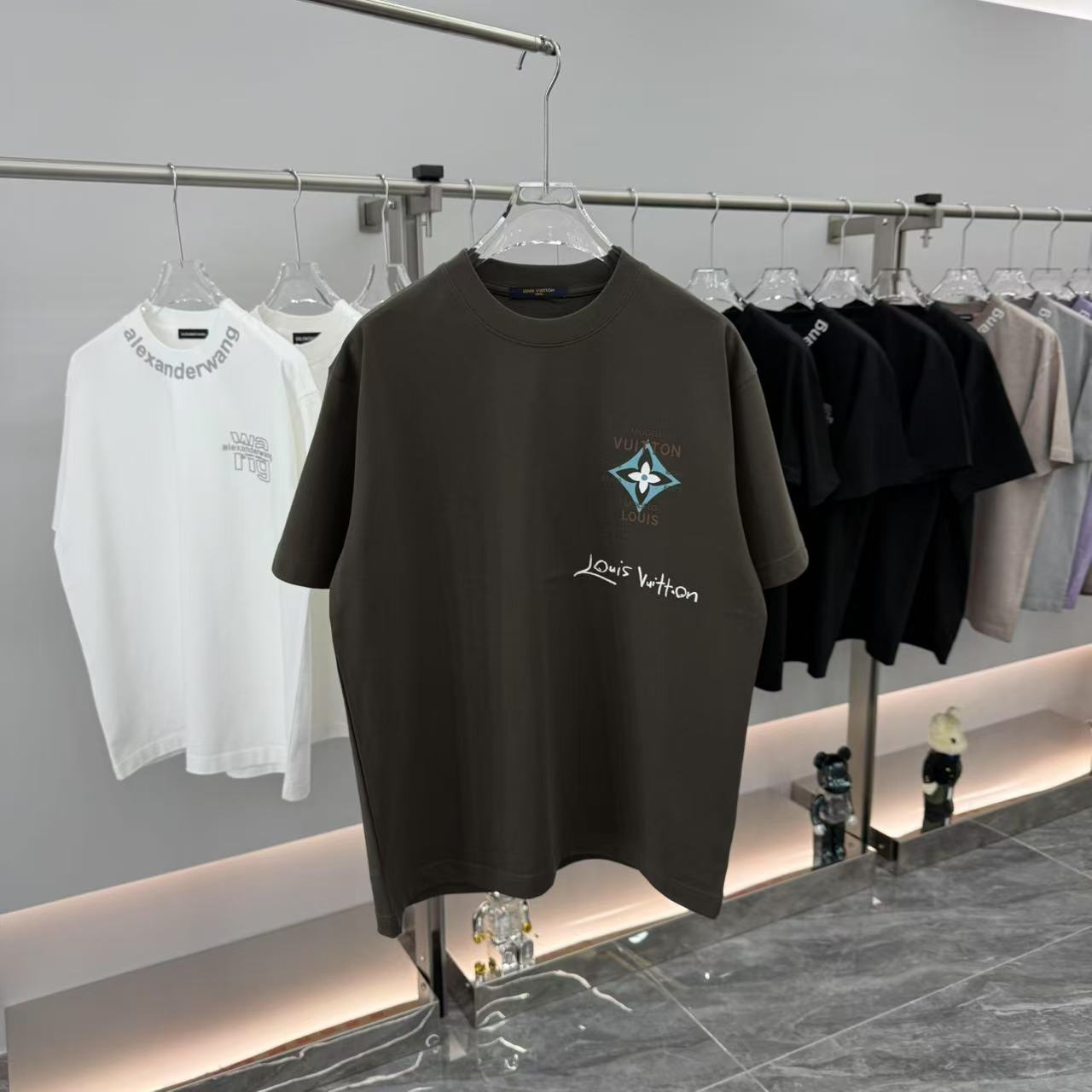 LuxluxHouse Best Quality Clothes T-shirt Louis Vuitton