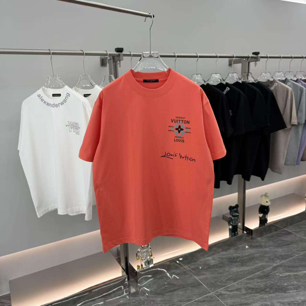 LuxluxHouse Best Quality Clothes T-shirt Louis Vuitton
