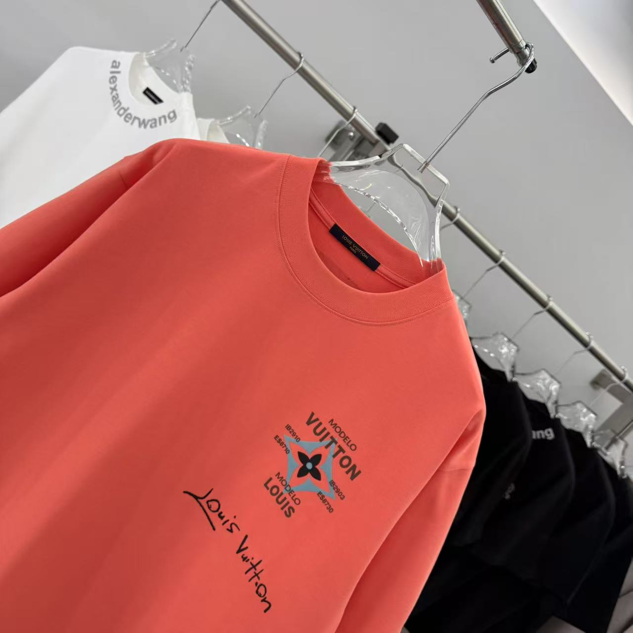LuxluxHouse Best Quality Clothes T-shirt Louis Vuitton