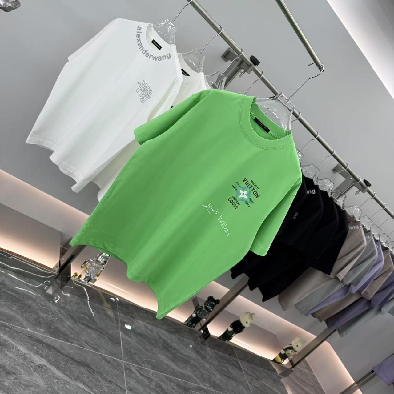 LuxluxHouse Best Quality Clothes T-shirt Louis Vuitton