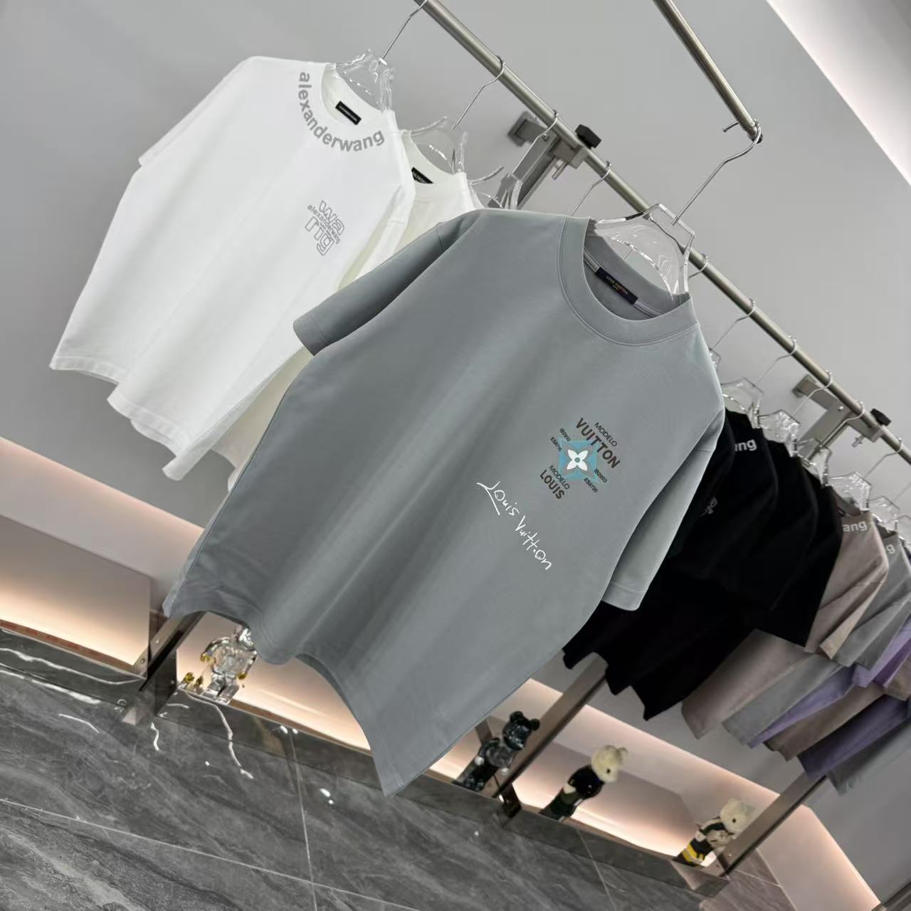 LuxluxHouse Best Quality Clothes T-shirt Louis Vuitton
