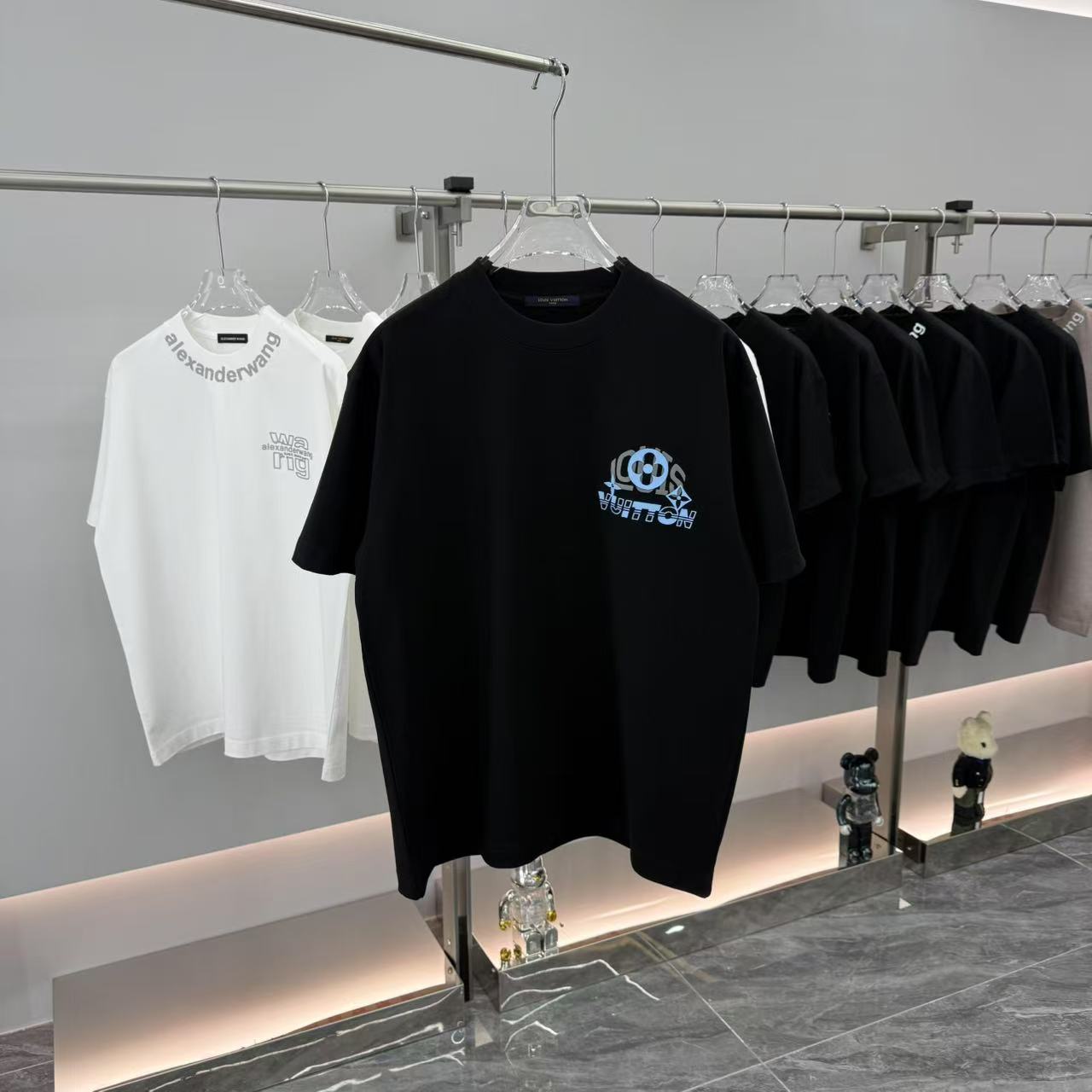 LuxluxHouse Best Quality Clothes T-shirt Louis Vuitton