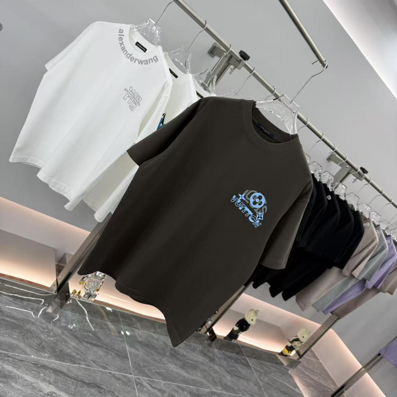 LuxluxHouse Best Quality Clothes T-shirt Louis Vuitton